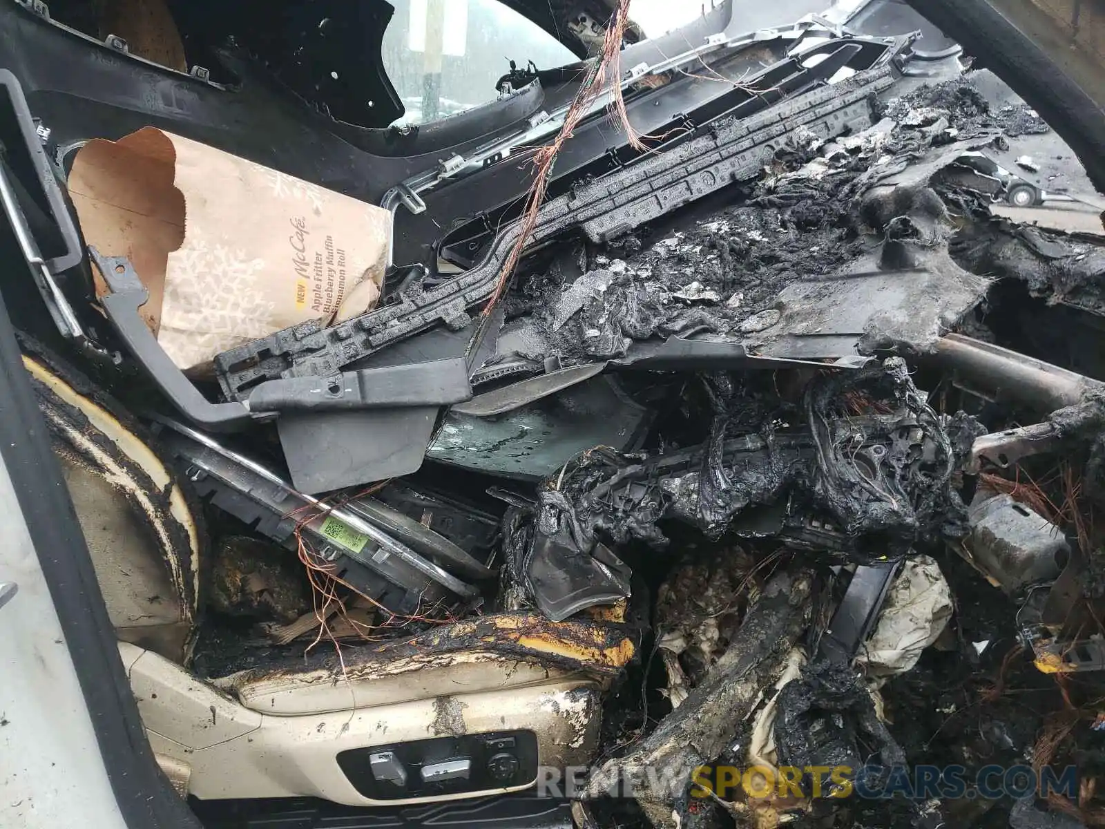 5 Photograph of a damaged car 5UXTR9C51KLP96627 BMW X3 2019