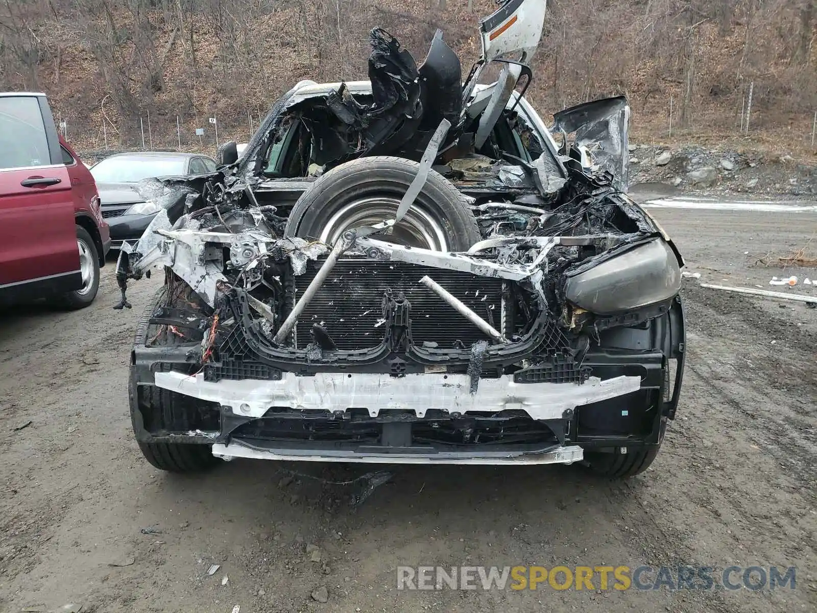 9 Photograph of a damaged car 5UXTR9C51KLP96627 BMW X3 2019
