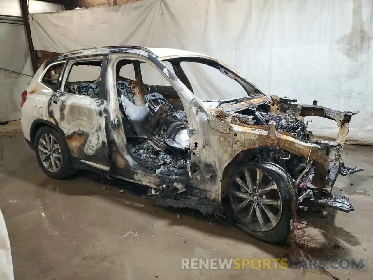 4 Photograph of a damaged car 5UXTR9C51KLR06172 BMW X3 2019