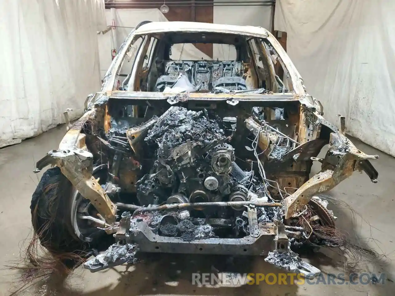 5 Photograph of a damaged car 5UXTR9C51KLR06172 BMW X3 2019