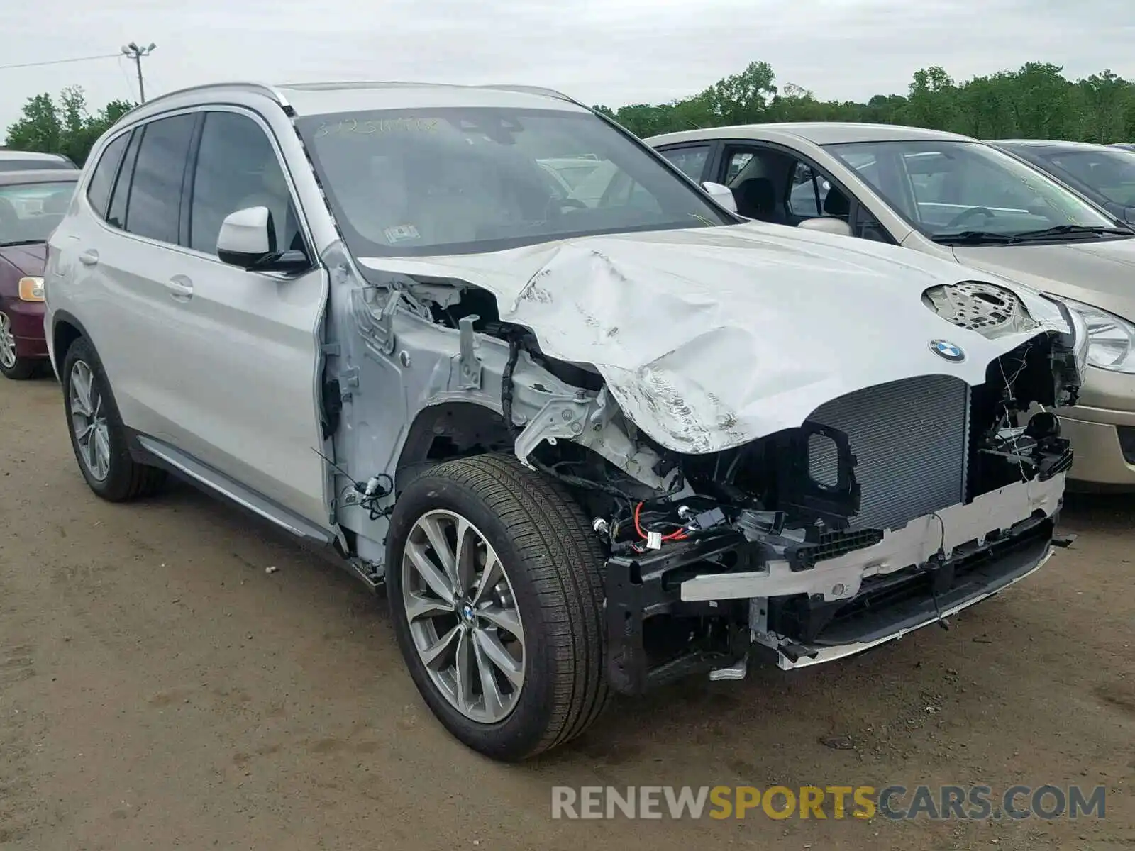 1 Фотография поврежденного автомобиля 5UXTR9C52KLD91864 BMW X3 2019