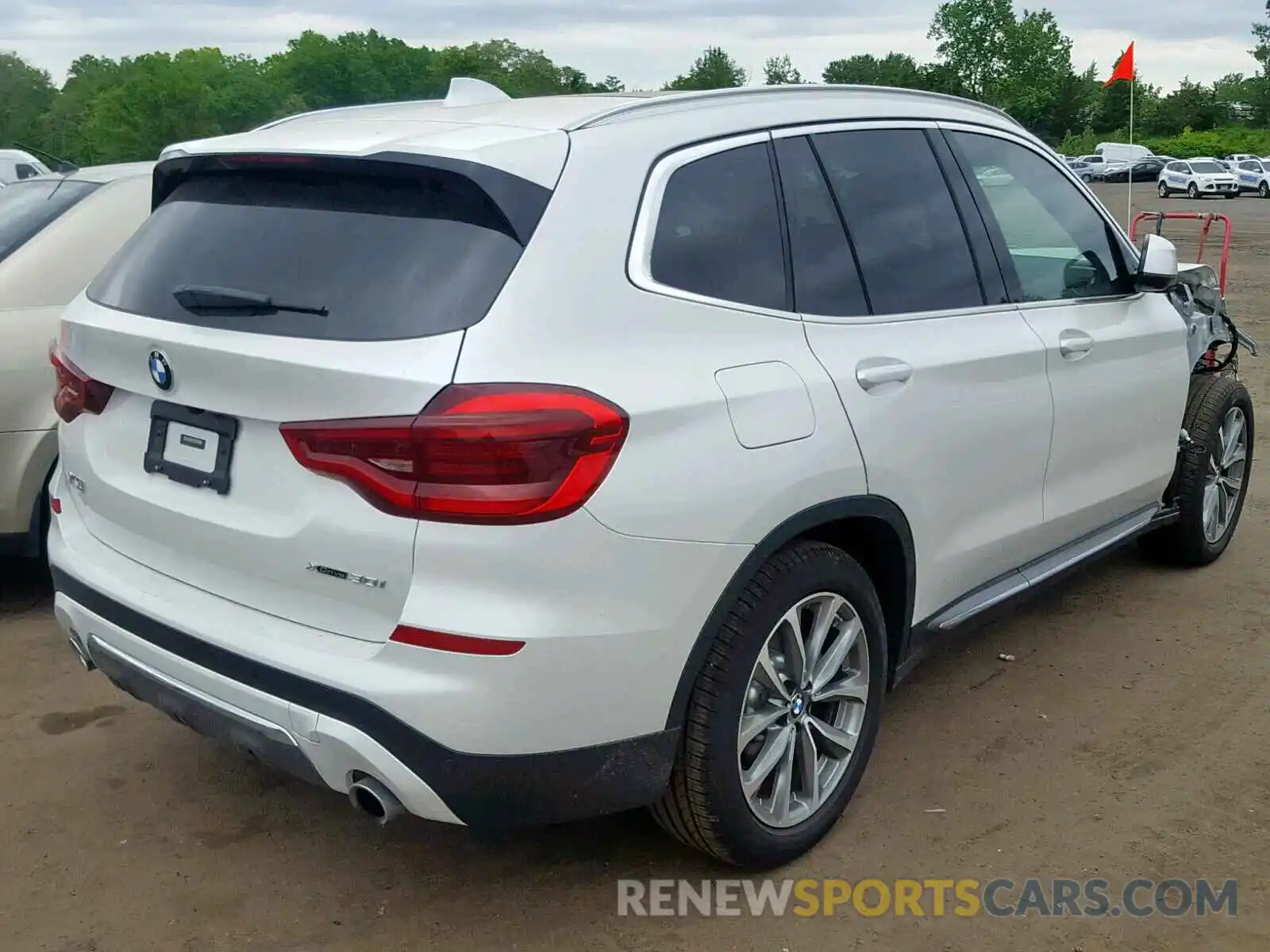 4 Фотография поврежденного автомобиля 5UXTR9C52KLD91864 BMW X3 2019