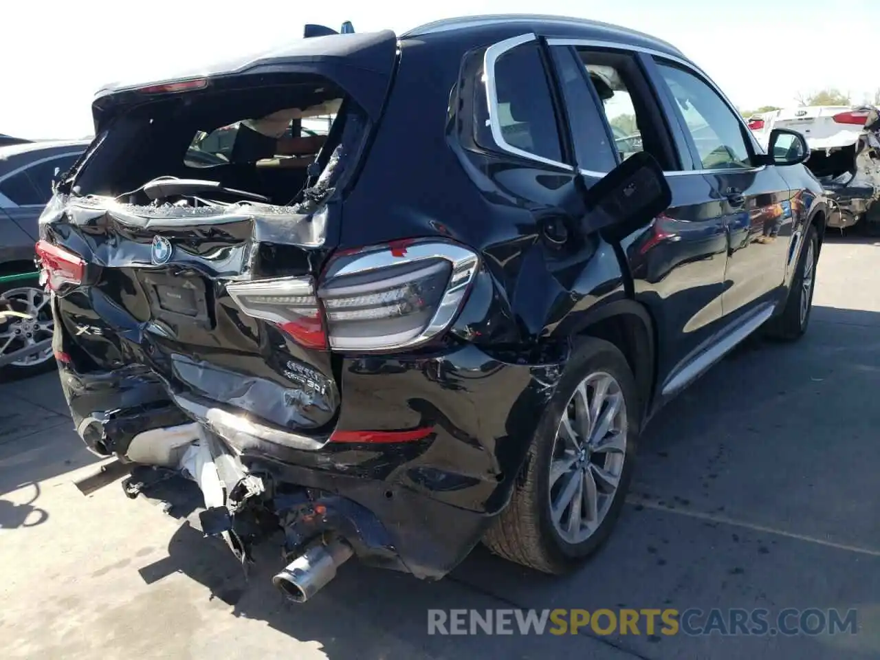 4 Photograph of a damaged car 5UXTR9C52KLD91878 BMW X3 2019