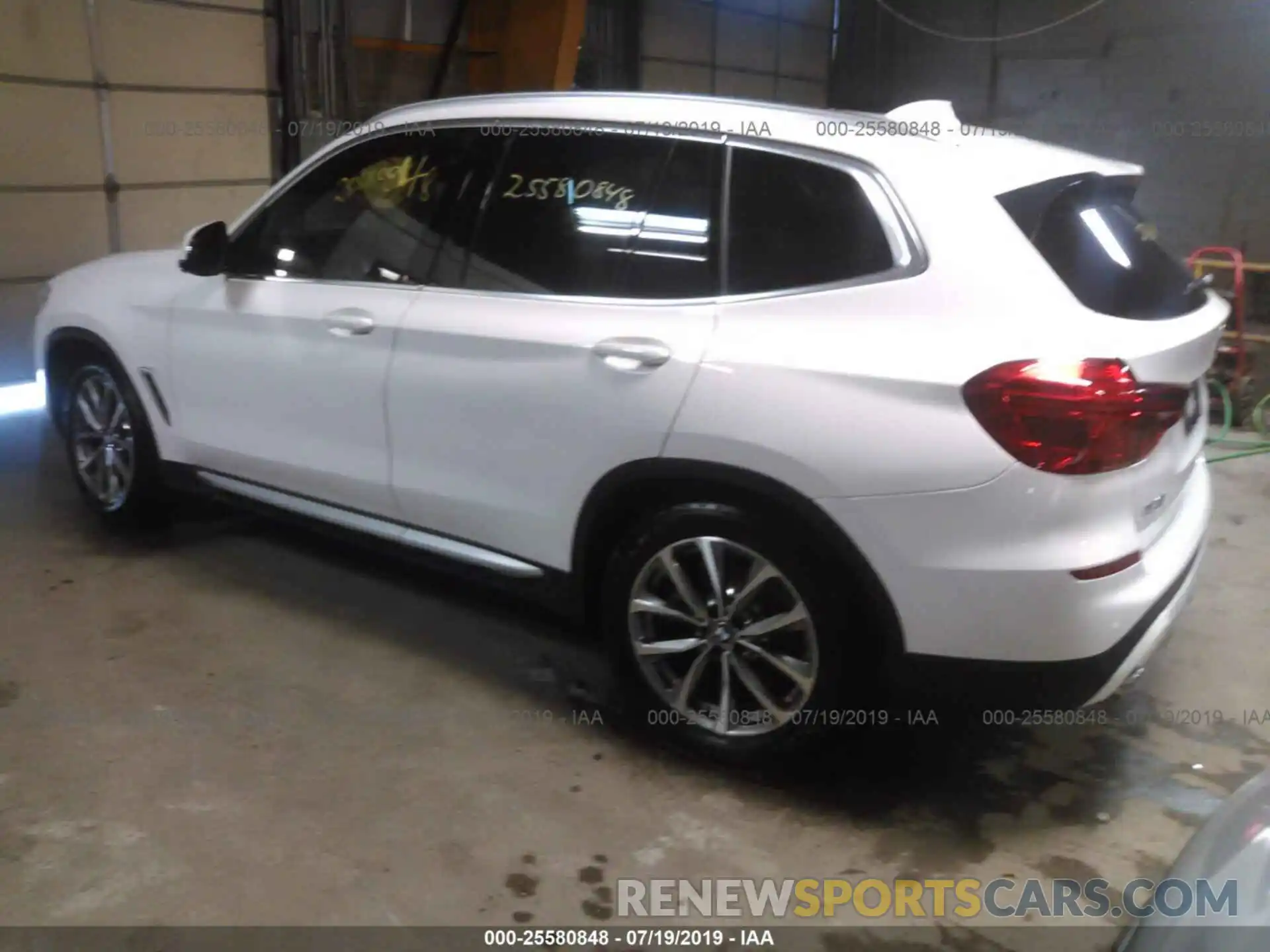 3 Photograph of a damaged car 5UXTR9C52KLD94389 BMW X3 2019