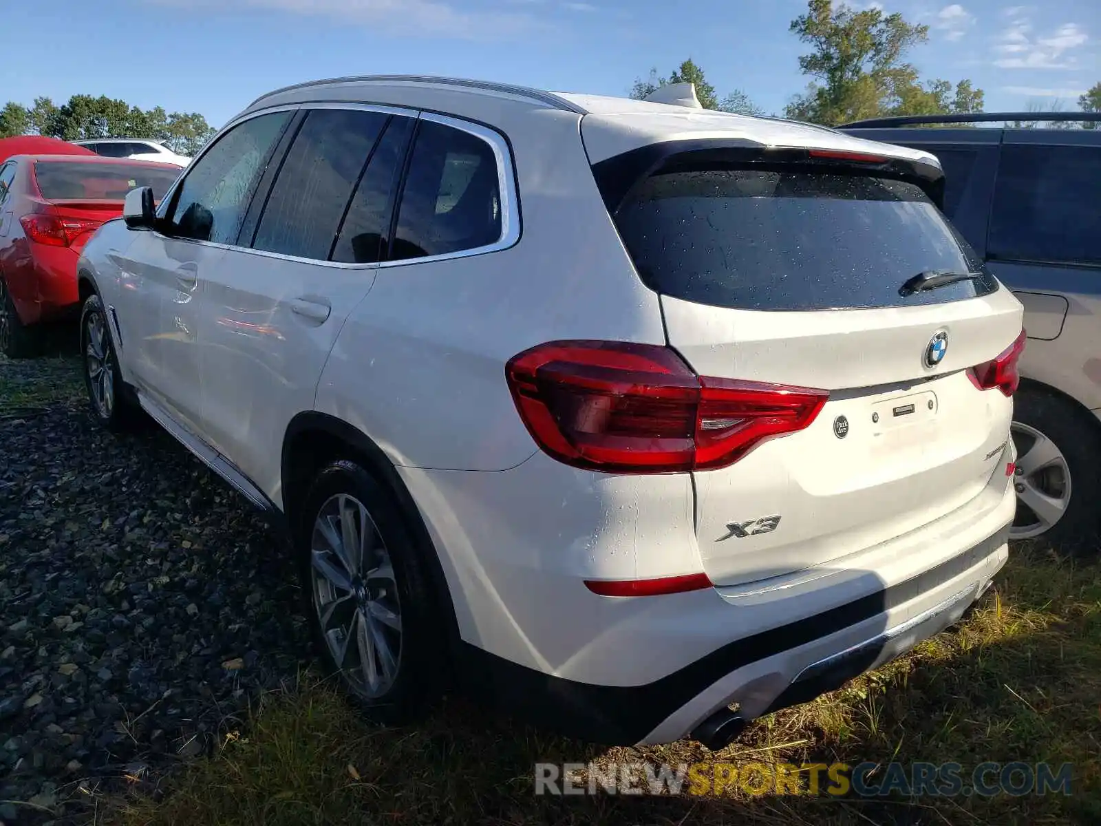 3 Photograph of a damaged car 5UXTR9C52KLD95459 BMW X3 2019