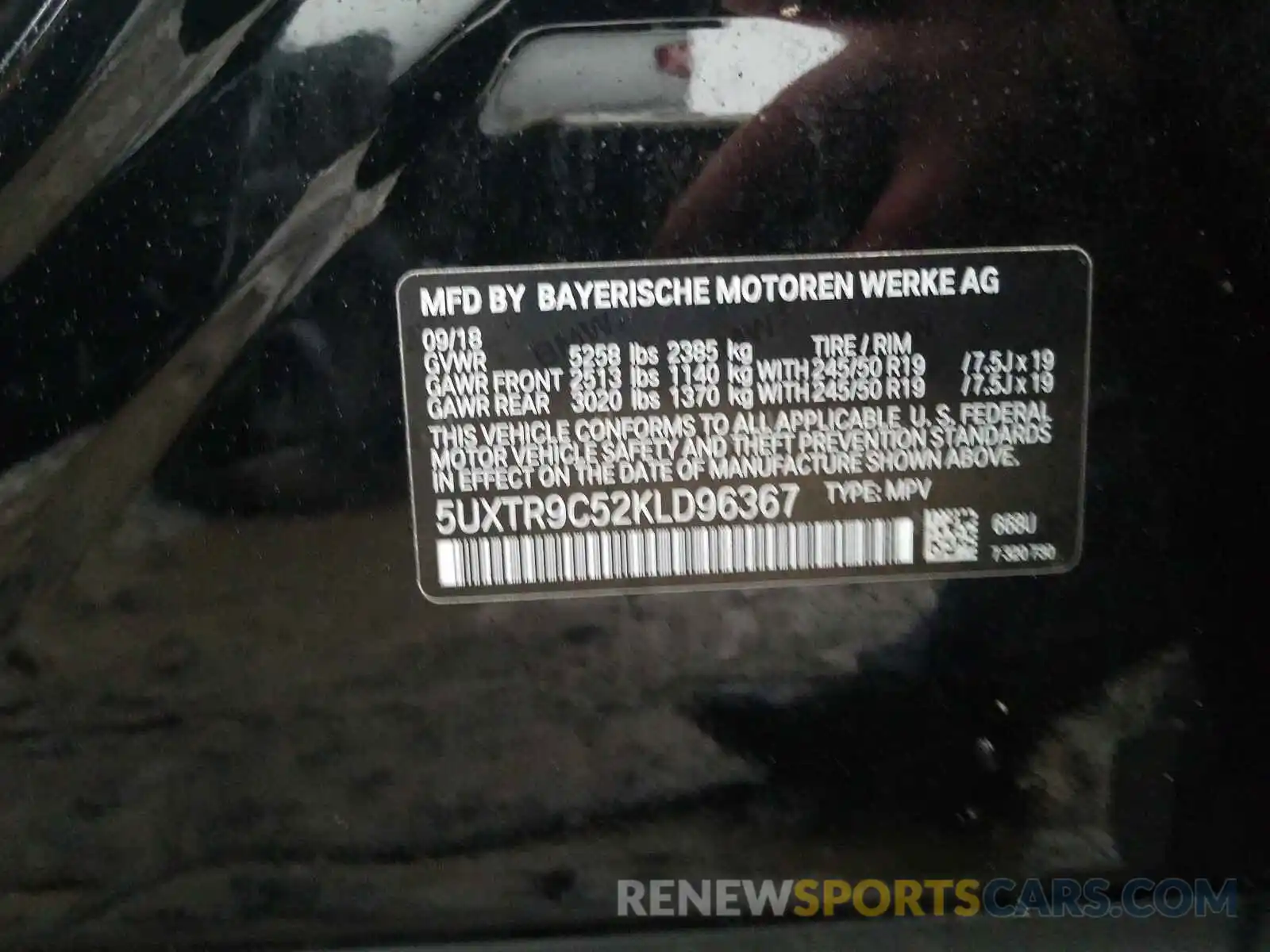 10 Photograph of a damaged car 5UXTR9C52KLD96367 BMW X3 2019
