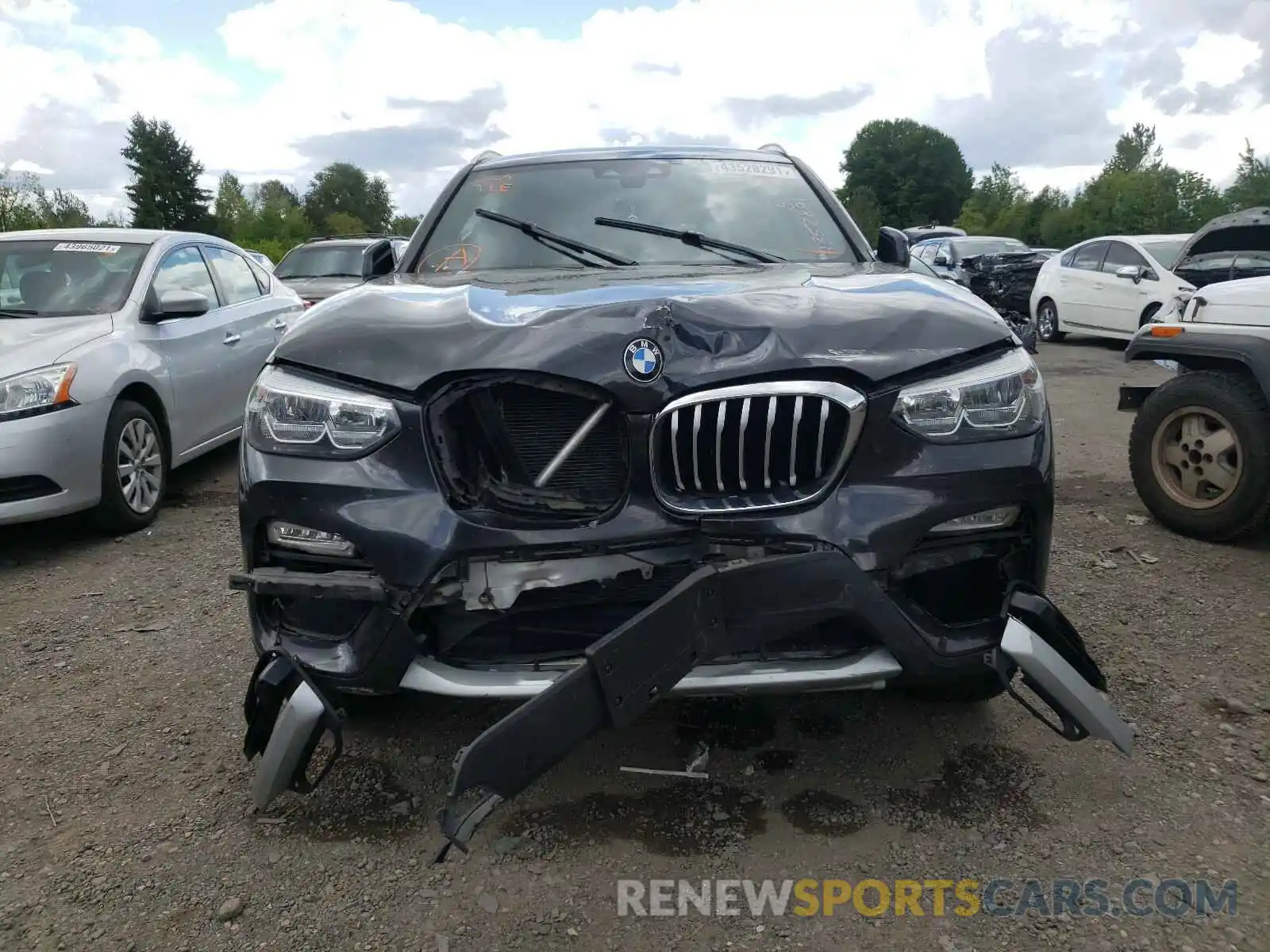 9 Photograph of a damaged car 5UXTR9C52KLE11711 BMW X3 2019