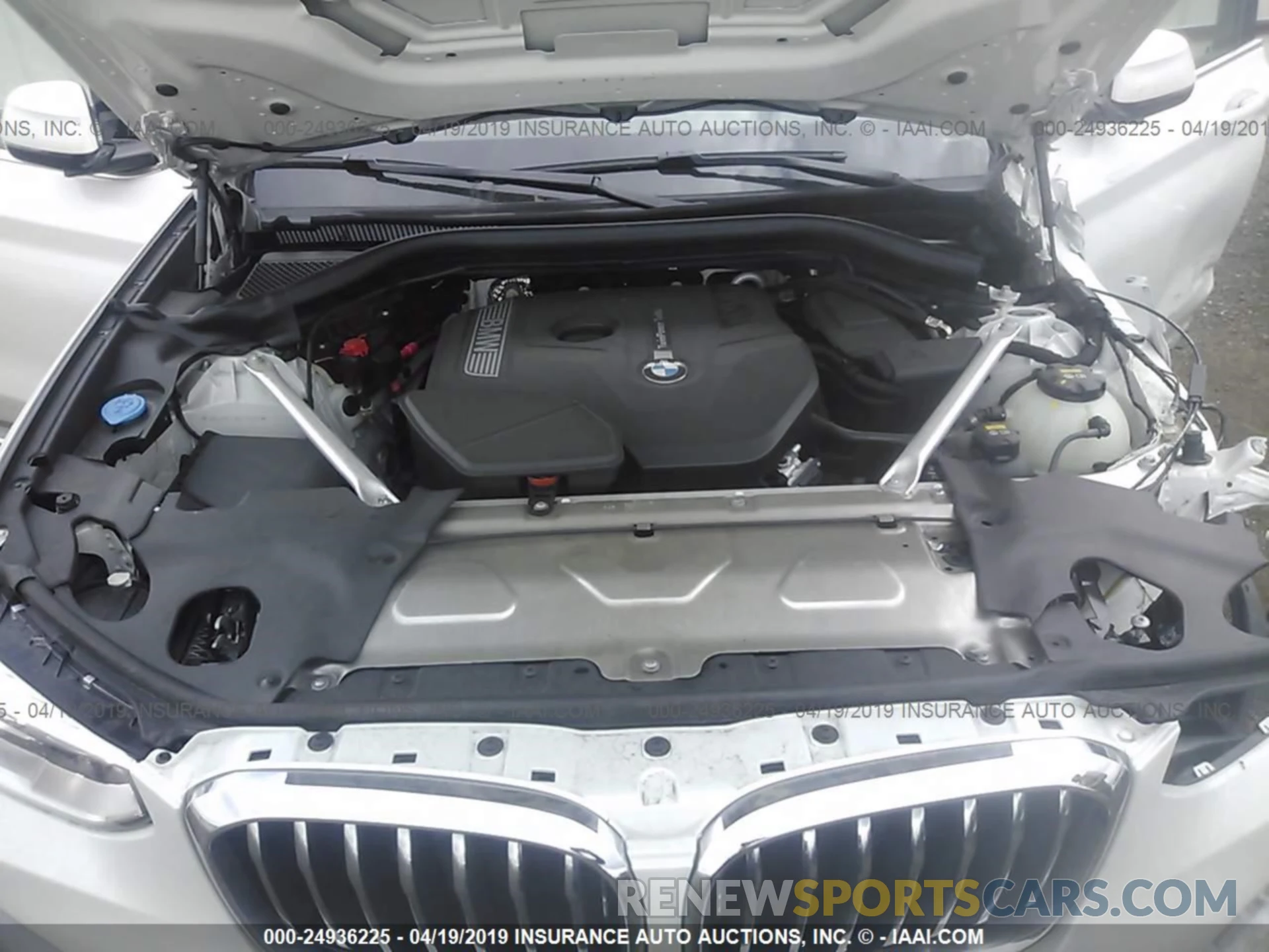 10 Фотография поврежденного автомобиля 5UXTR9C52KLE13071 BMW X3 2019