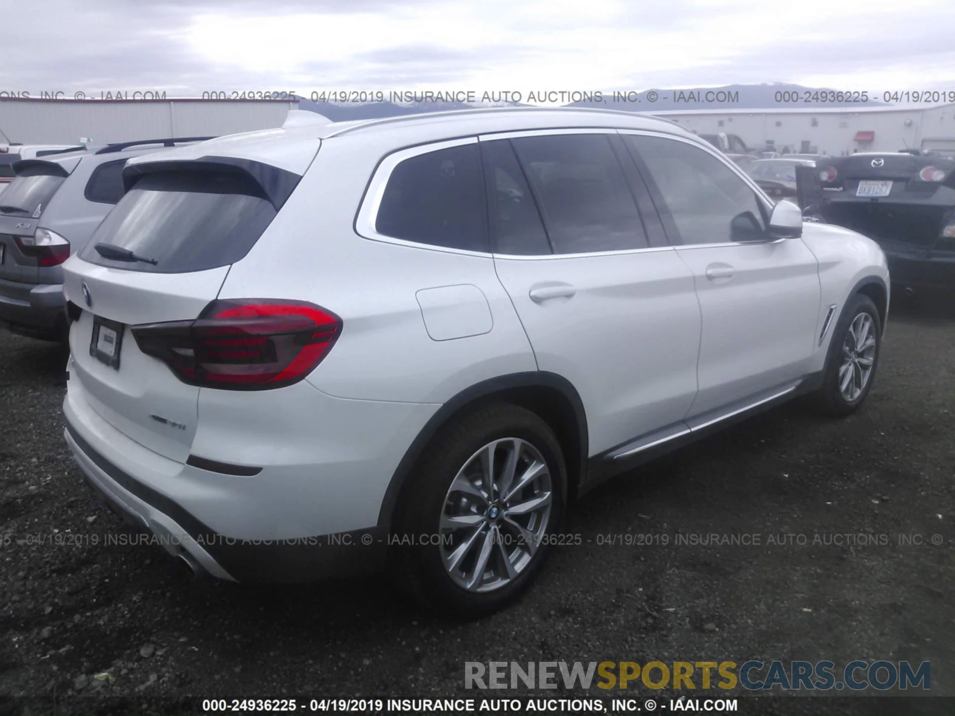 4 Фотография поврежденного автомобиля 5UXTR9C52KLE13071 BMW X3 2019