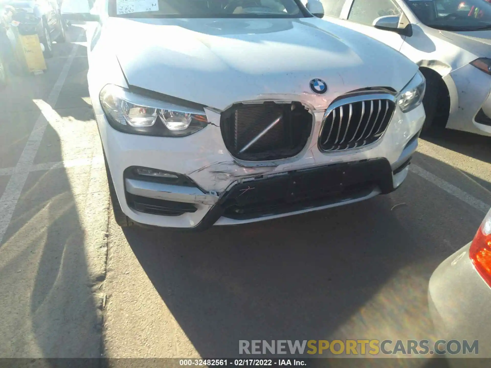 6 Photograph of a damaged car 5UXTR9C52KLE16973 BMW X3 2019