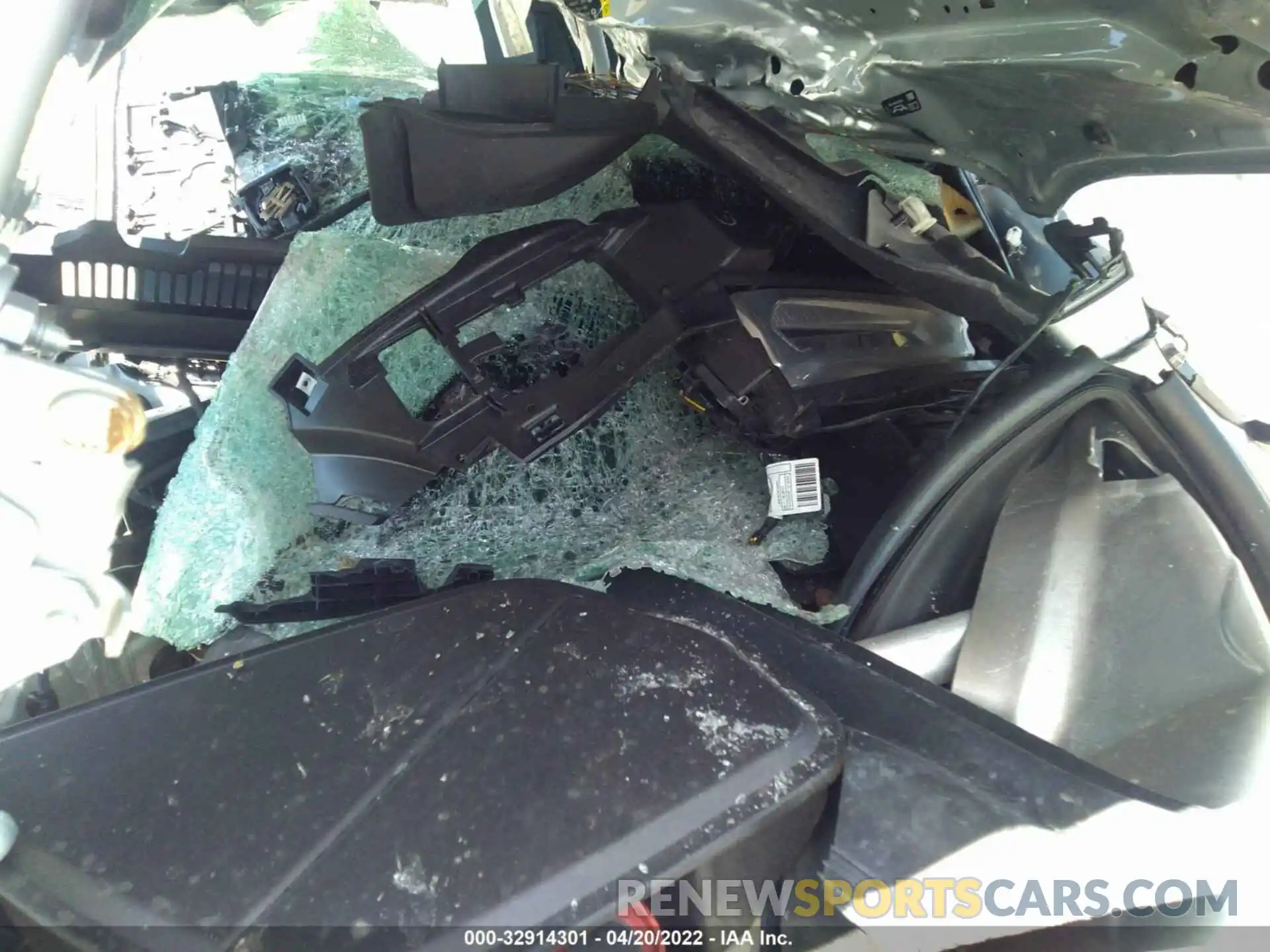 10 Photograph of a damaged car 5UXTR9C52KLE21896 BMW X3 2019