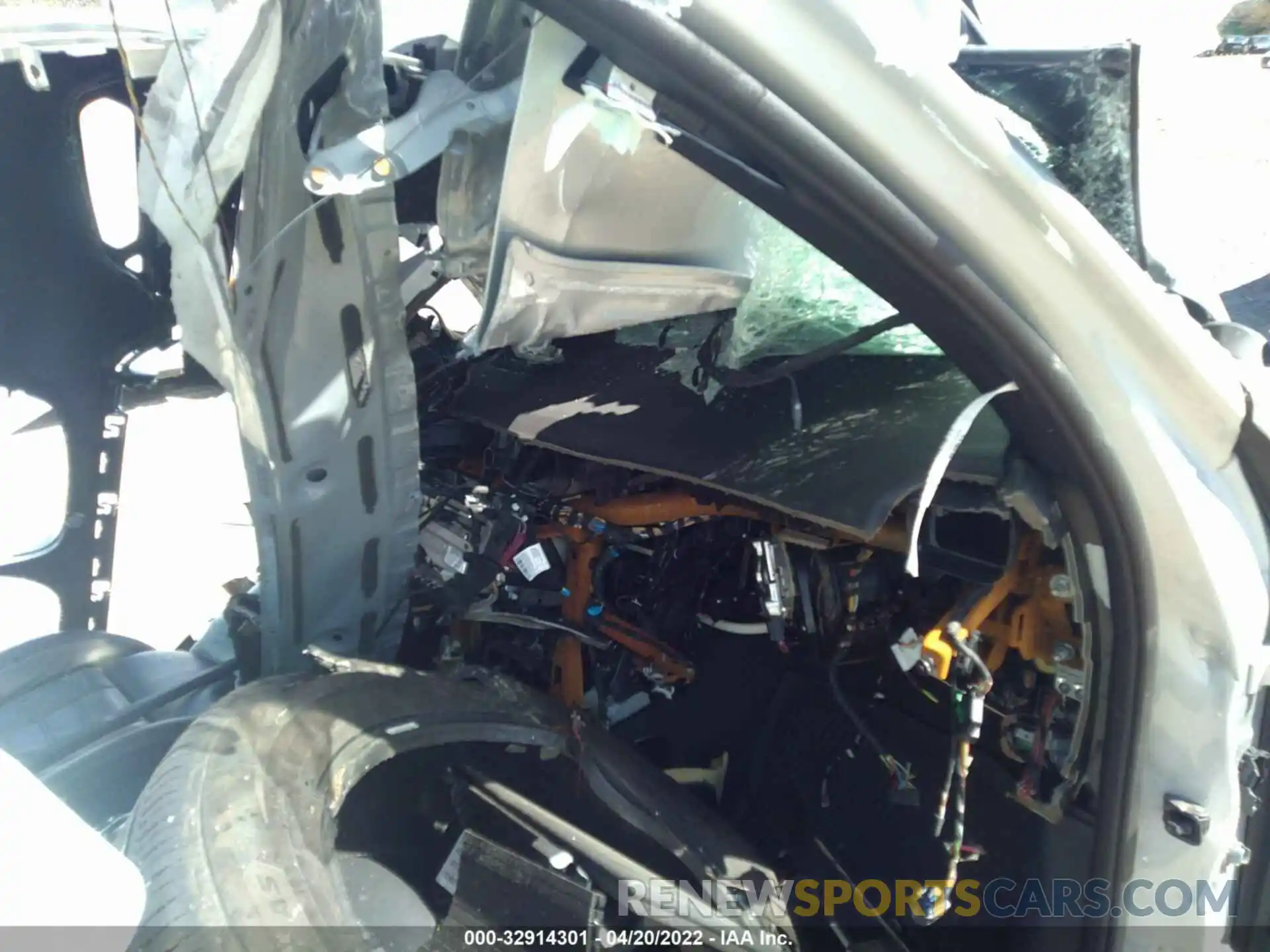 5 Photograph of a damaged car 5UXTR9C52KLE21896 BMW X3 2019