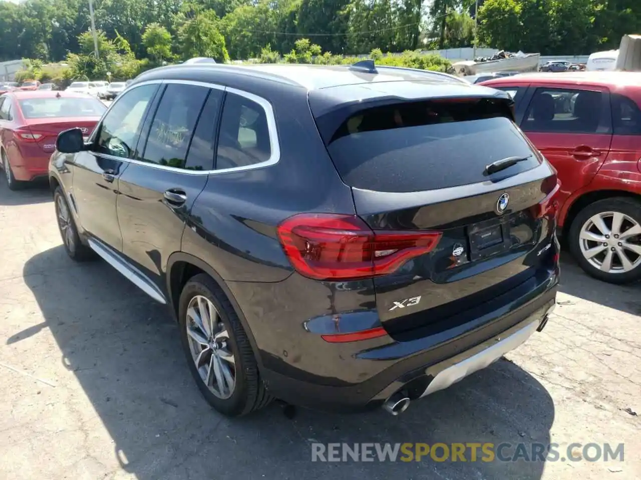 3 Photograph of a damaged car 5UXTR9C52KLP81523 BMW X3 2019