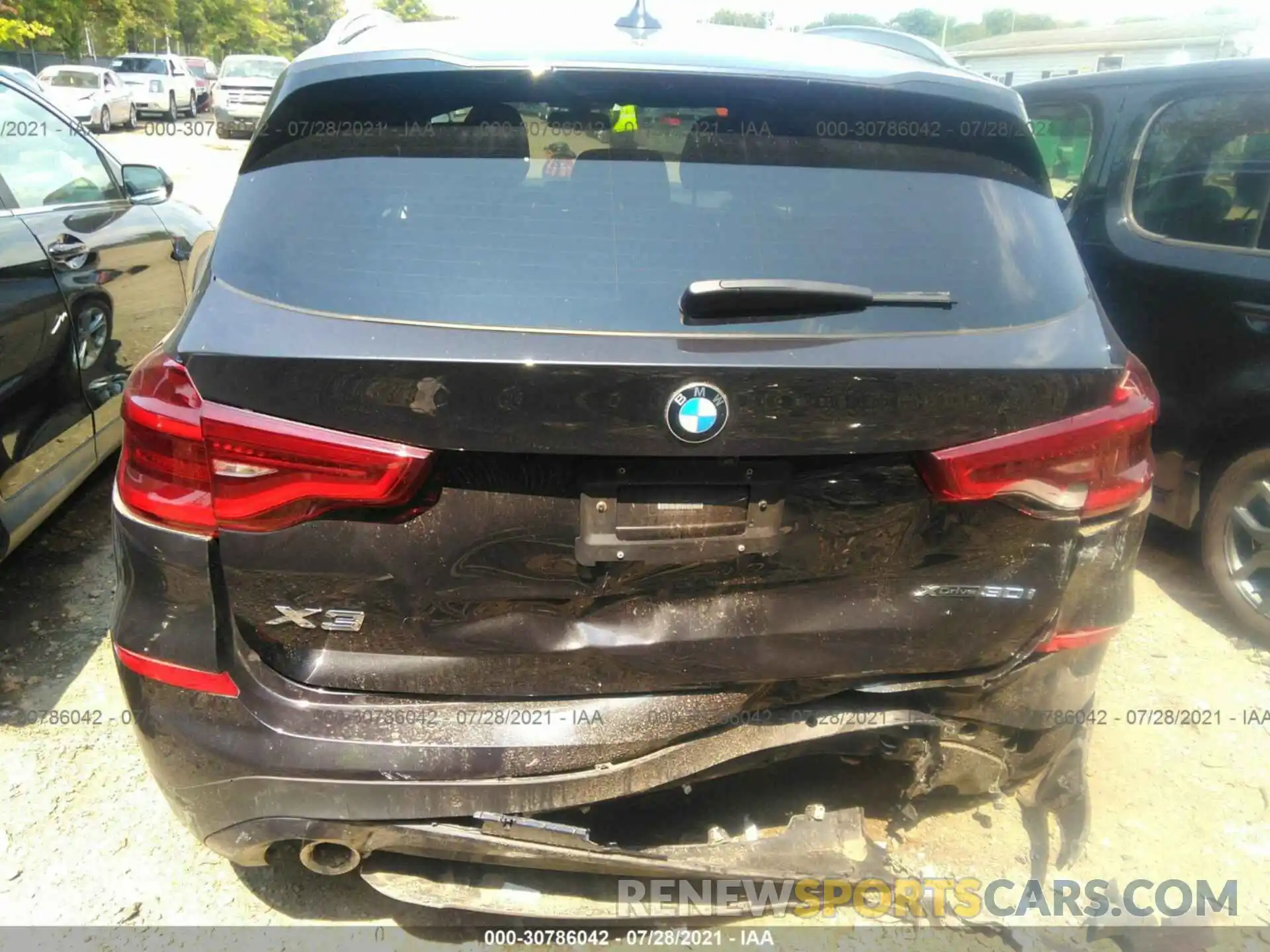 6 Photograph of a damaged car 5UXTR9C52KLP81568 BMW X3 2019