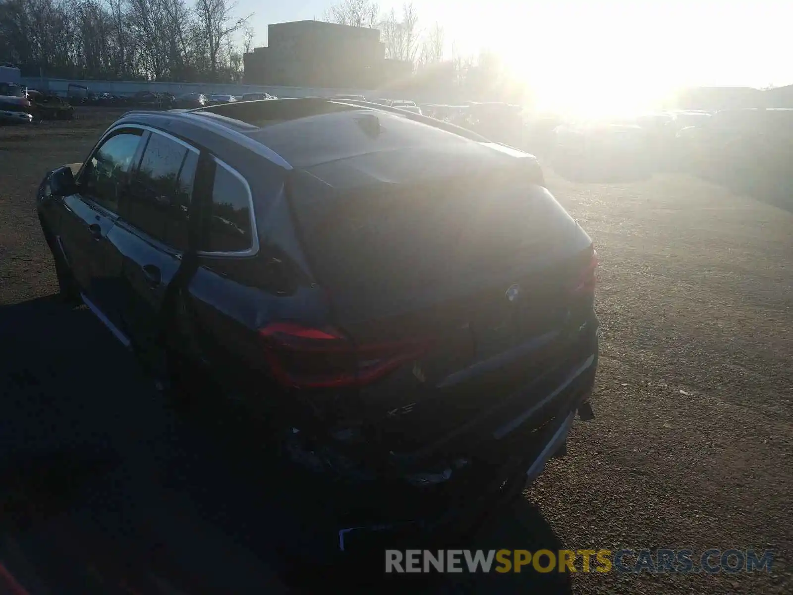 3 Photograph of a damaged car 5UXTR9C52KLP87676 BMW X3 2019