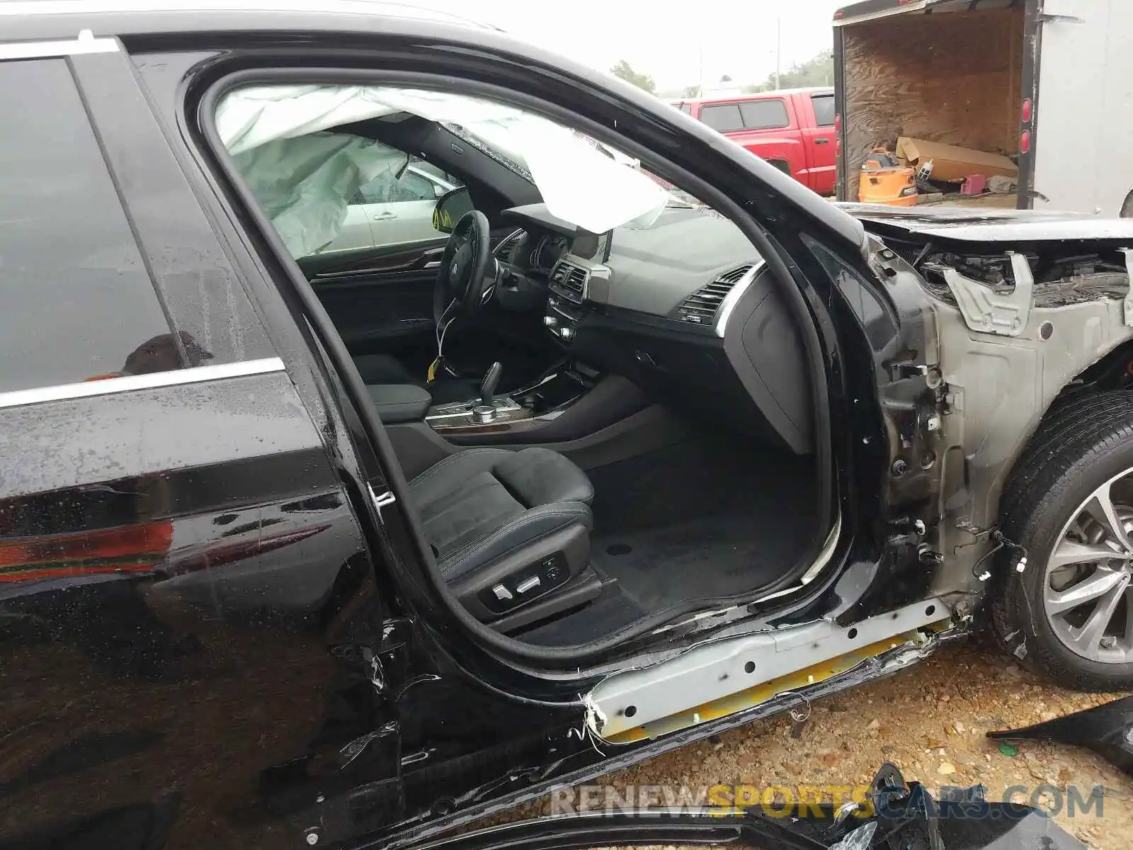 9 Photograph of a damaged car 5UXTR9C52KLP90559 BMW X3 2019