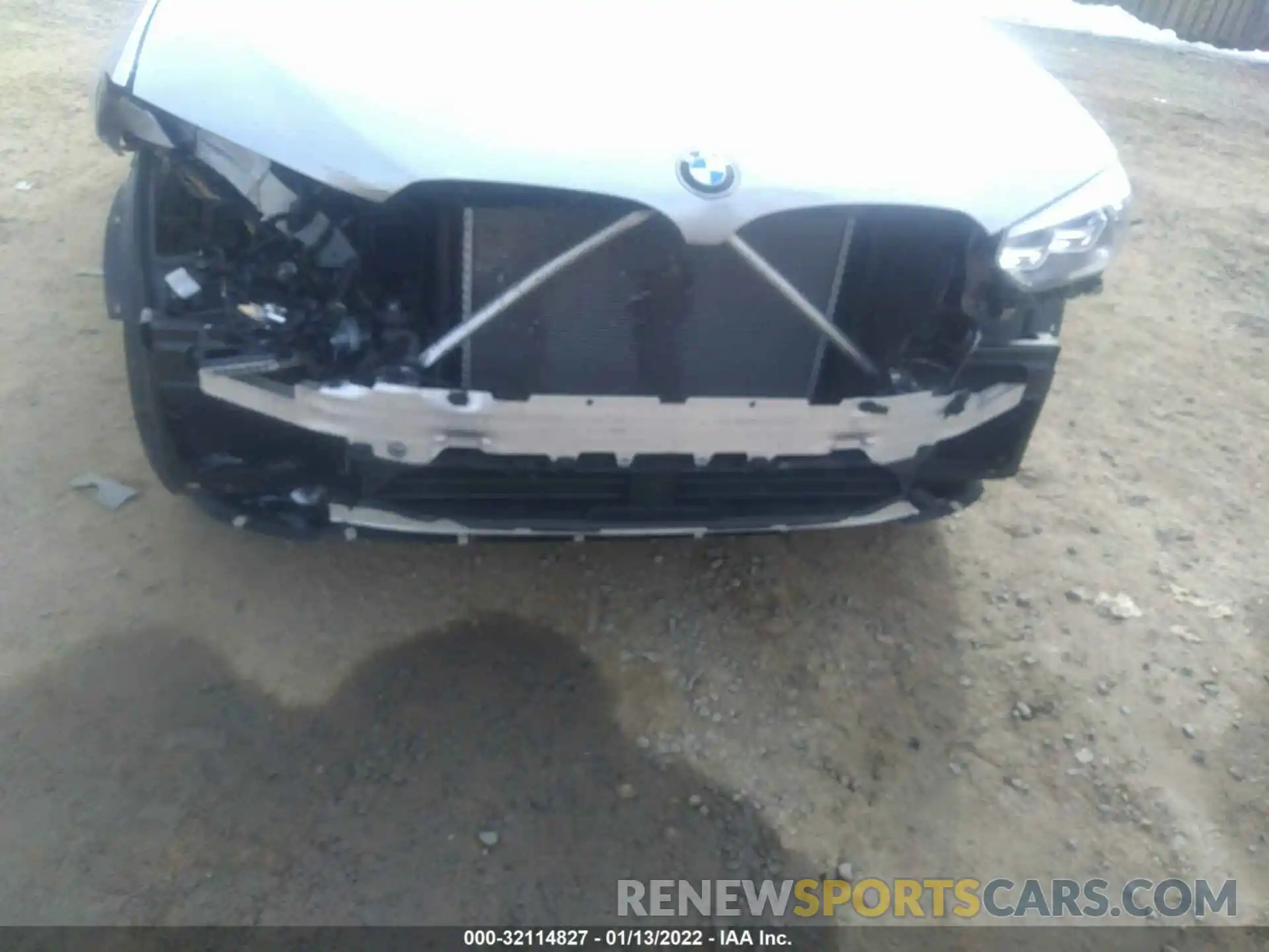 6 Photograph of a damaged car 5UXTR9C52KLP91159 BMW X3 2019