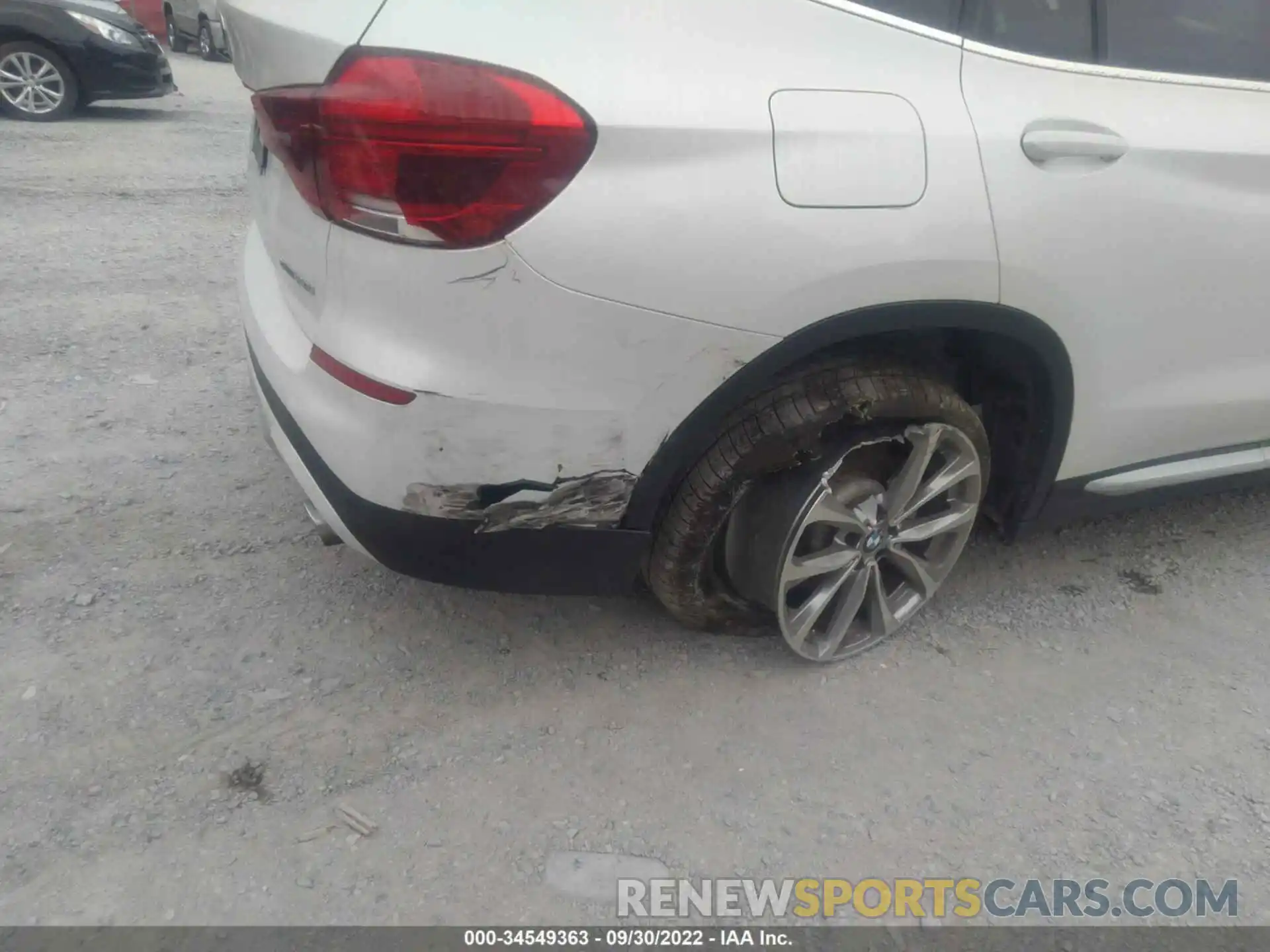 6 Photograph of a damaged car 5UXTR9C52KLP91520 BMW X3 2019