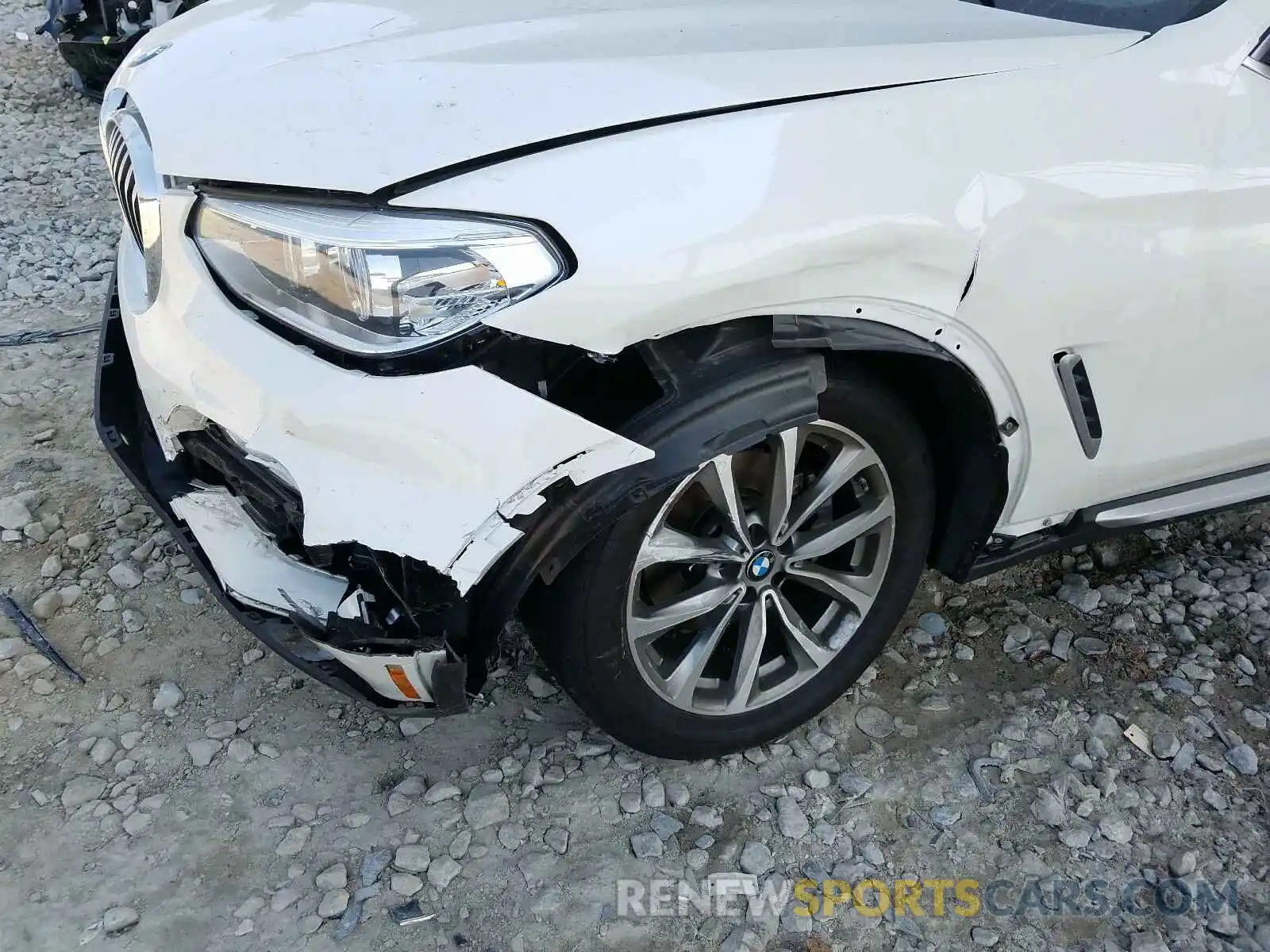 9 Photograph of a damaged car 5UXTR9C52KLP93946 BMW X3 2019