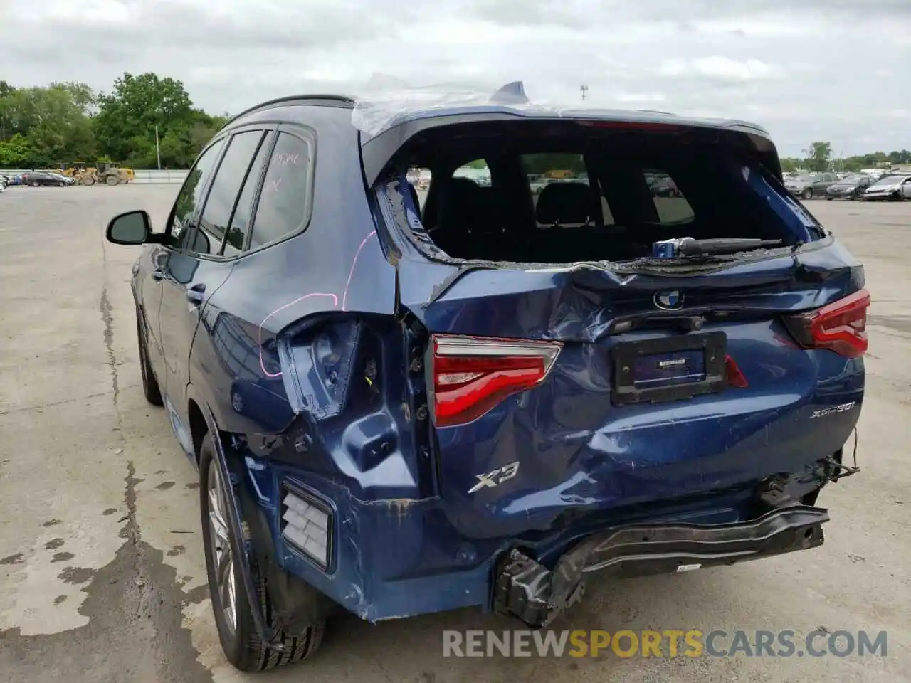 3 Photograph of a damaged car 5UXTR9C52KLR03197 BMW X3 2019