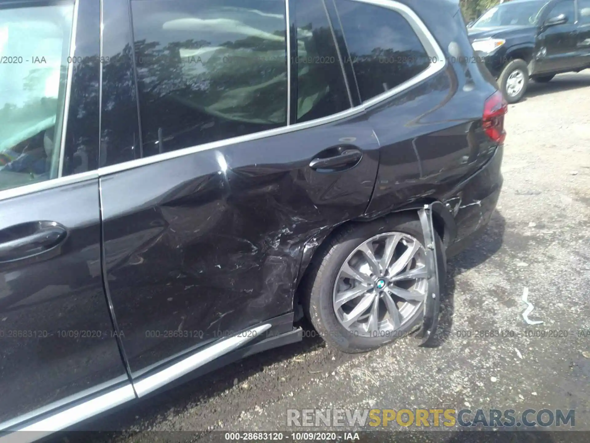 6 Photograph of a damaged car 5UXTR9C52KLR07735 BMW X3 2019