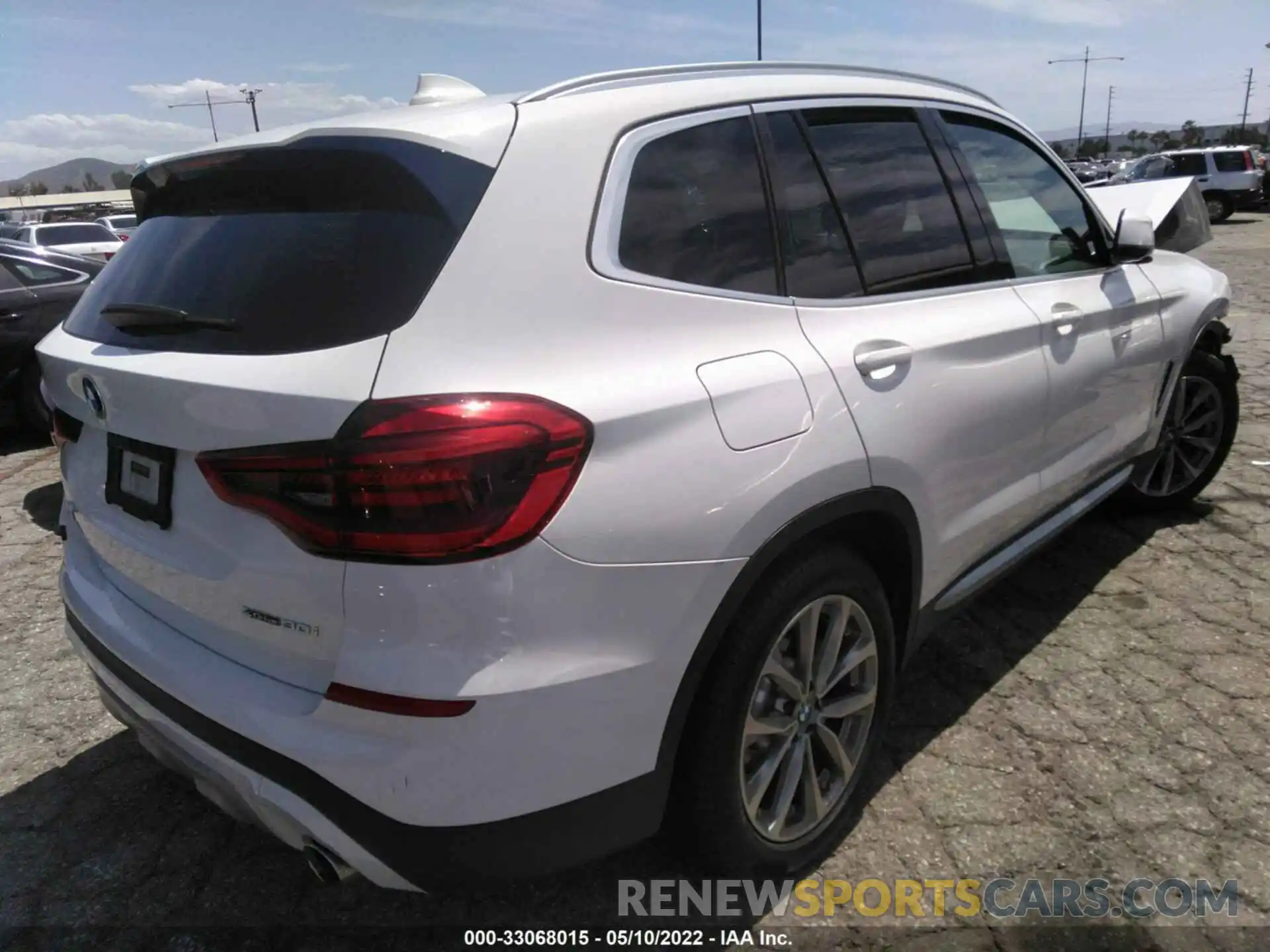 4 Photograph of a damaged car 5UXTR9C52KLR09002 BMW X3 2019