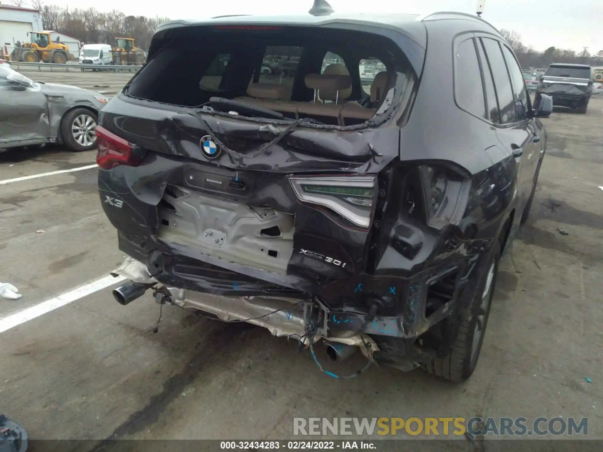 6 Photograph of a damaged car 5UXTR9C53KLD97866 BMW X3 2019