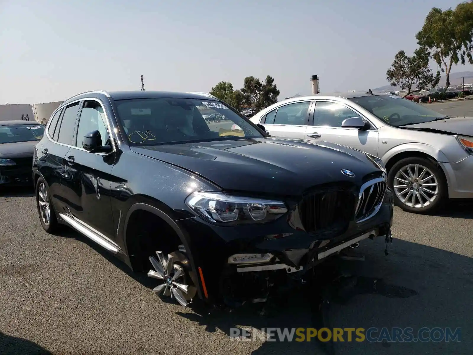 1 Фотография поврежденного автомобиля 5UXTR9C53KLE20238 BMW X3 2019