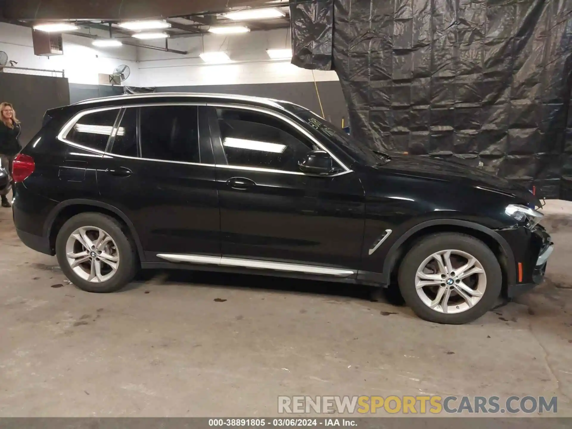 13 Photograph of a damaged car 5UXTR9C54KLD90733 BMW X3 2019