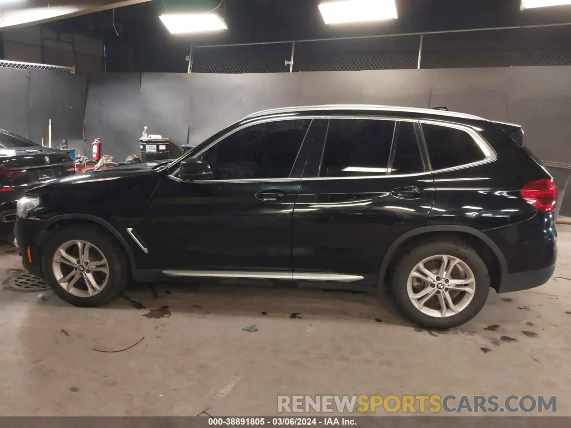 14 Photograph of a damaged car 5UXTR9C54KLD90733 BMW X3 2019