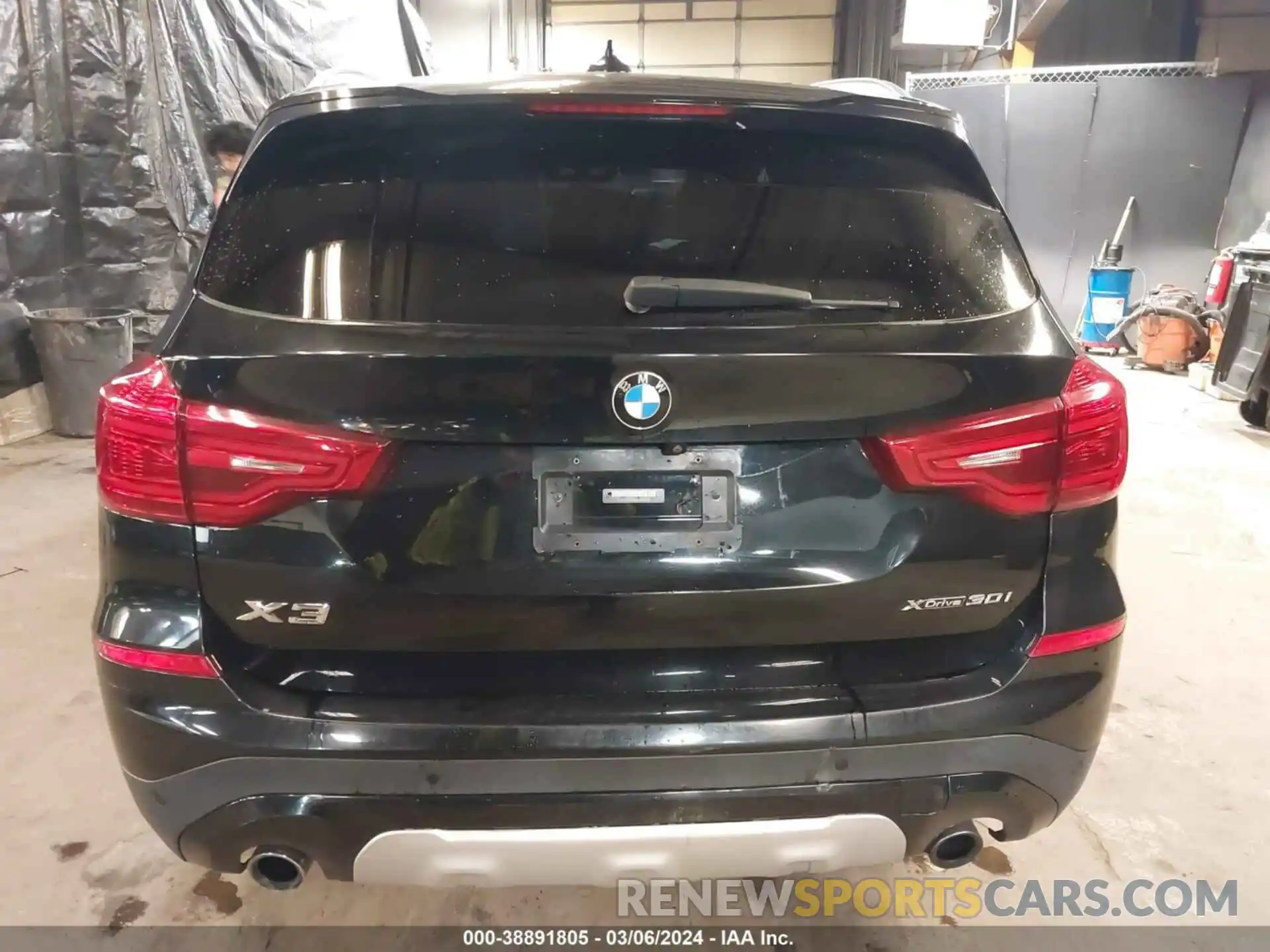 16 Photograph of a damaged car 5UXTR9C54KLD90733 BMW X3 2019