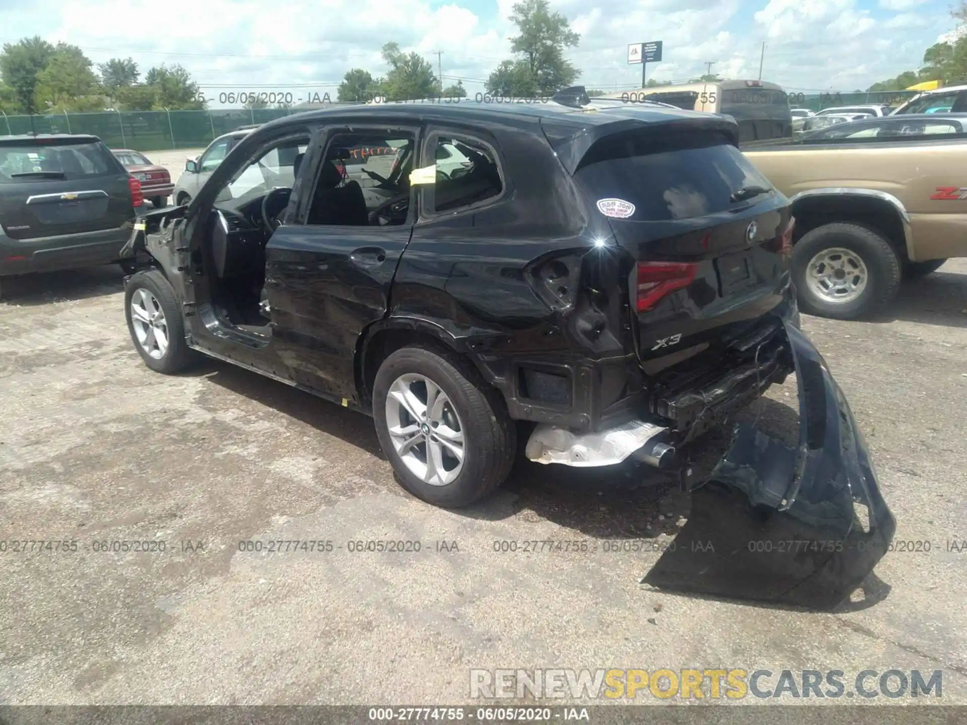 3 Photograph of a damaged car 5UXTR9C54KLD96306 BMW X3 2019