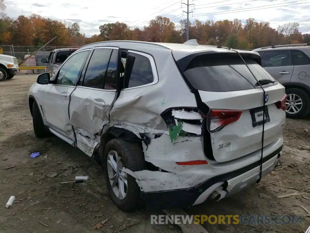 3 Photograph of a damaged car 5UXTR9C54KLE12133 BMW X3 2019