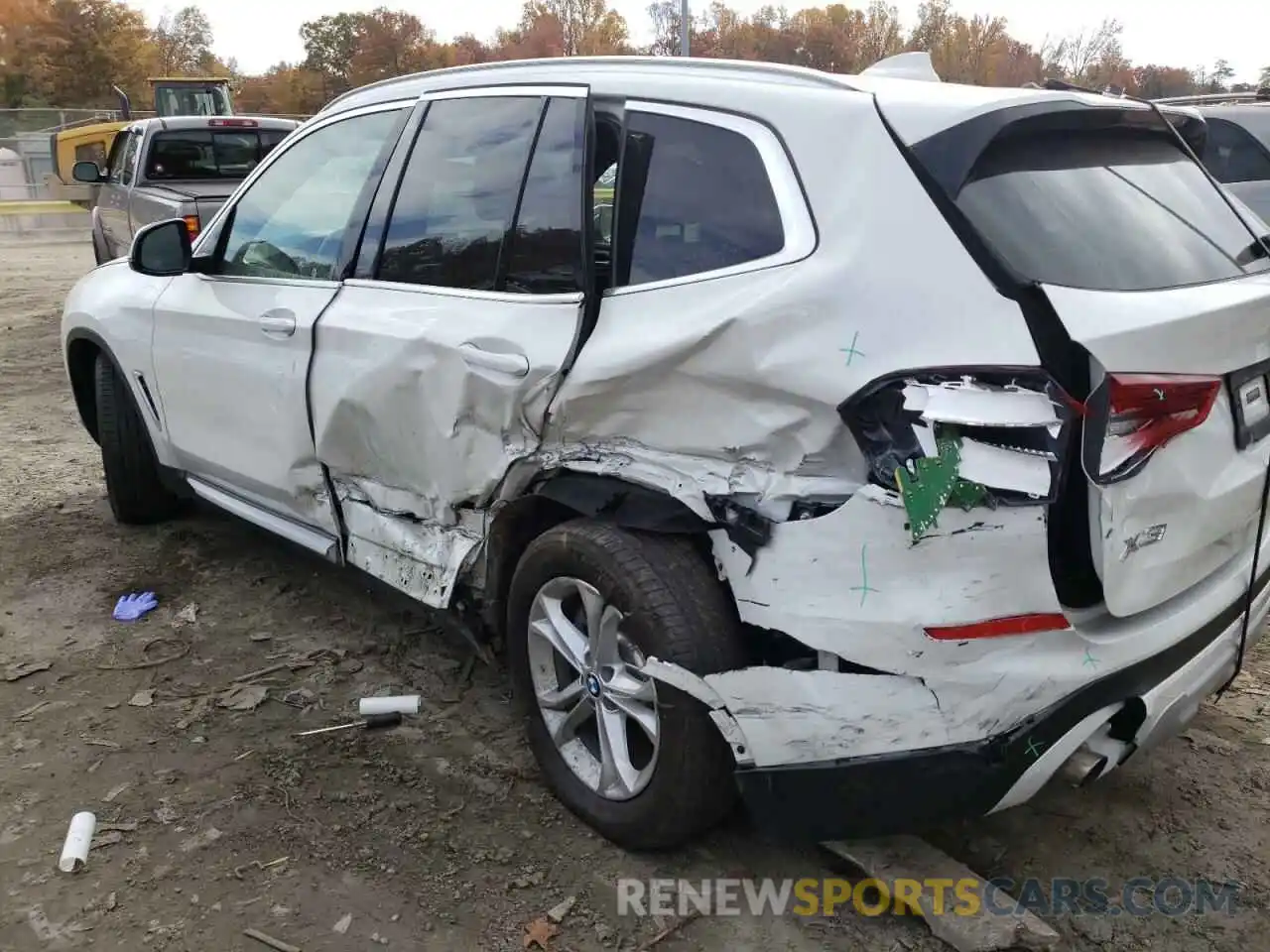 9 Photograph of a damaged car 5UXTR9C54KLE12133 BMW X3 2019