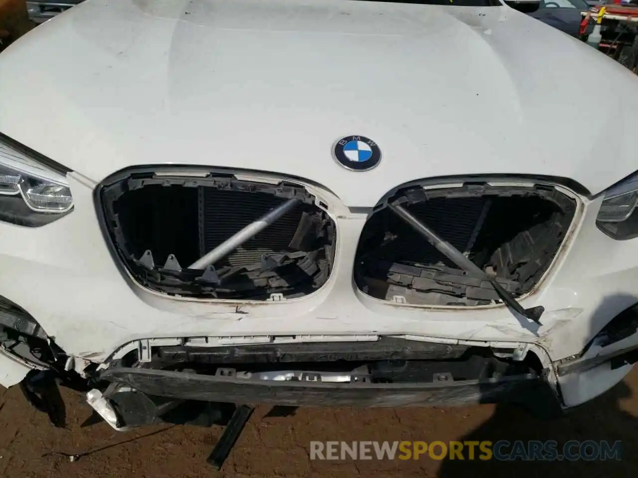 9 Photograph of a damaged car 5UXTR9C54KLE17414 BMW X3 2019