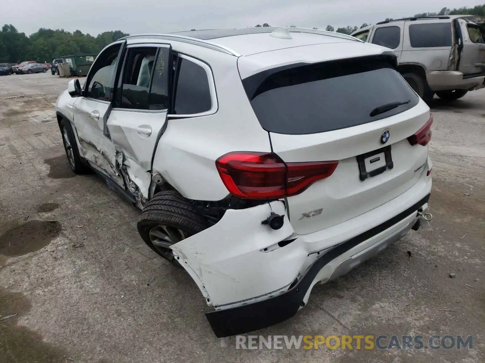 3 Photograph of a damaged car 5UXTR9C54KLE18353 BMW X3 2019