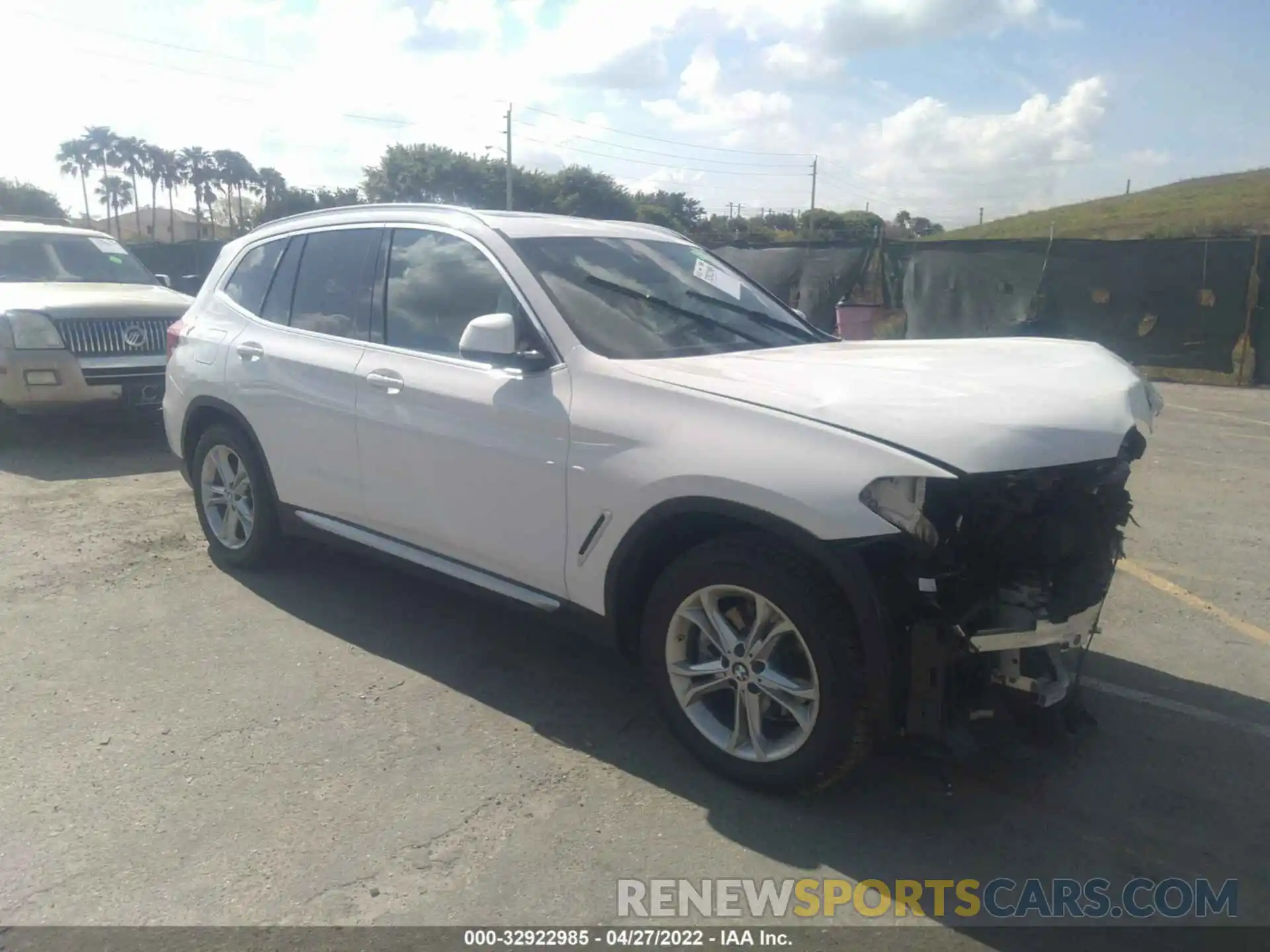 1 Photograph of a damaged car 5UXTR9C54KLE18370 BMW X3 2019