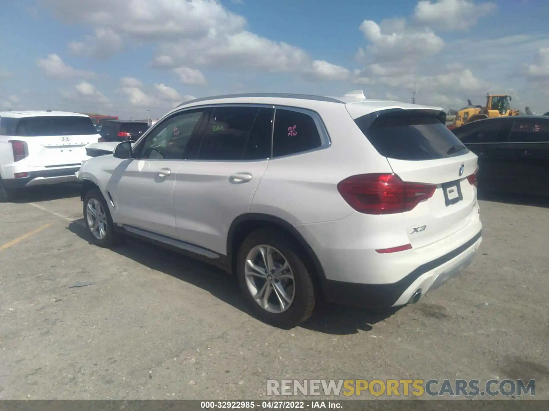 3 Photograph of a damaged car 5UXTR9C54KLE18370 BMW X3 2019