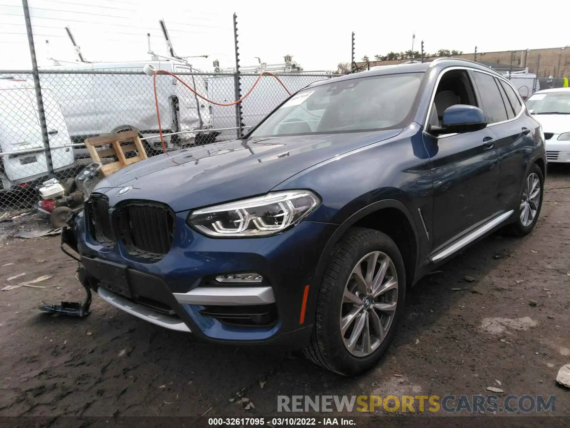 2 Фотография поврежденного автомобиля 5UXTR9C54KLE18739 BMW X3 2019