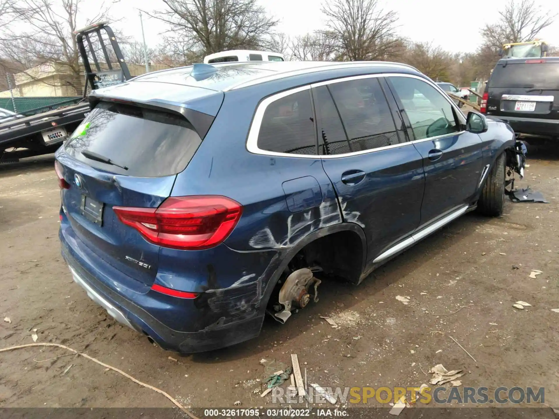 4 Фотография поврежденного автомобиля 5UXTR9C54KLE18739 BMW X3 2019