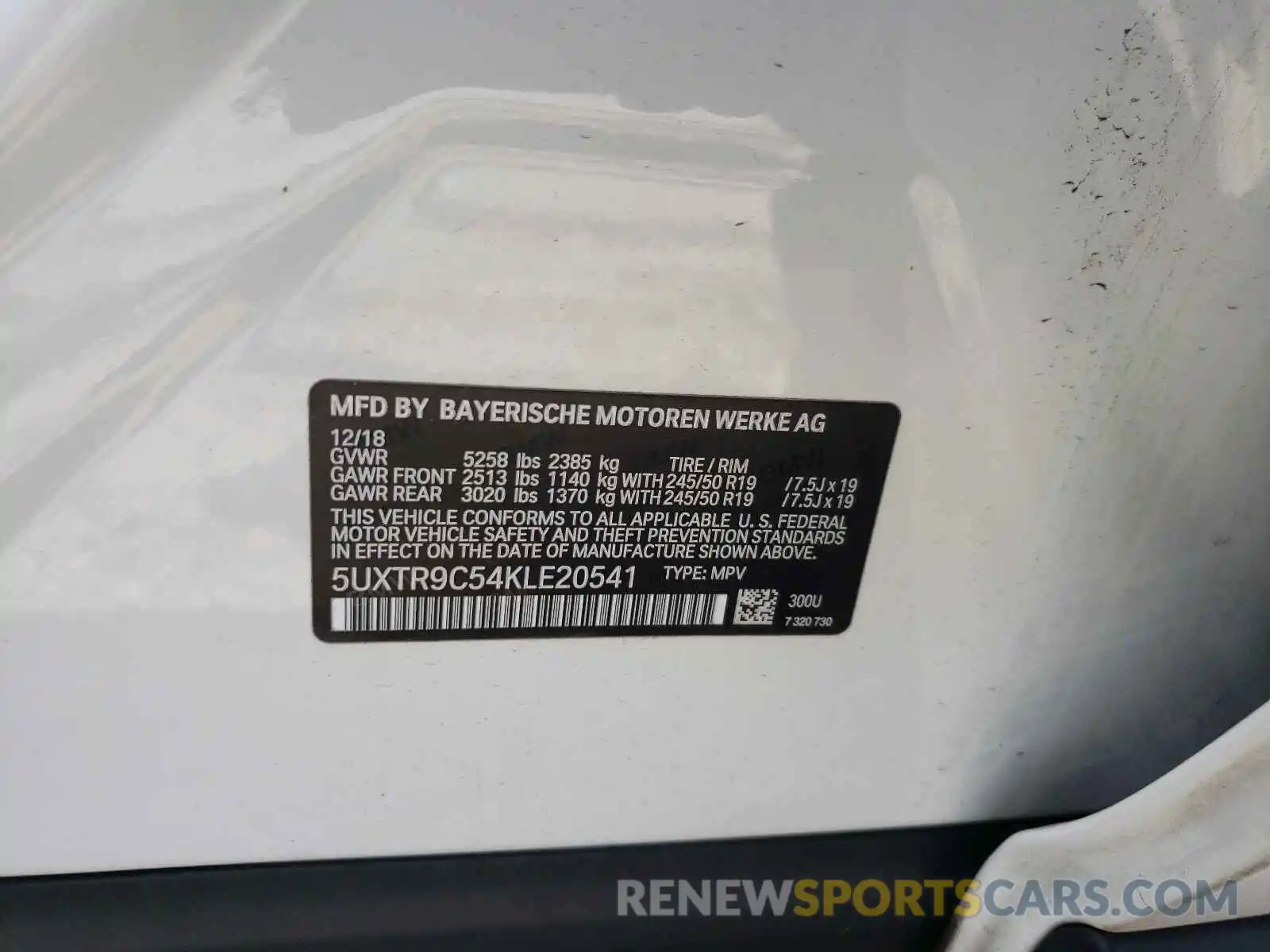 10 Photograph of a damaged car 5UXTR9C54KLE20541 BMW X3 2019