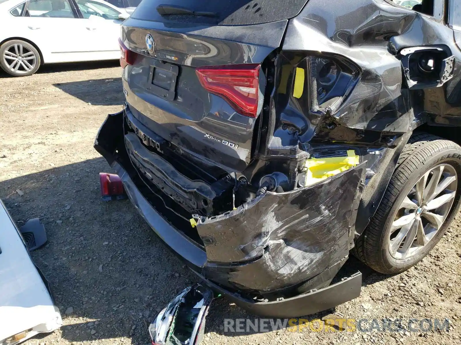 9 Photograph of a damaged car 5UXTR9C54KLP81460 BMW X3 2019