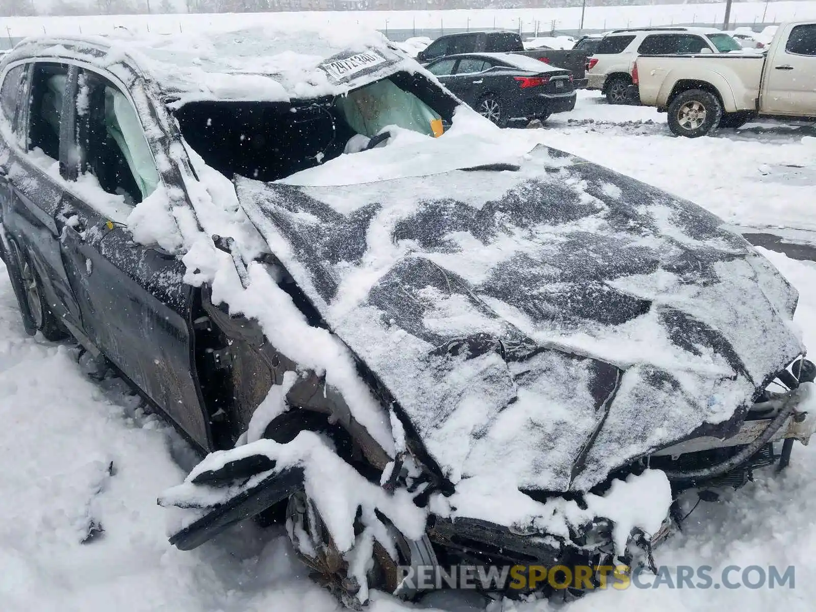 9 Photograph of a damaged car 5UXTR9C54KLP93432 BMW X3 2019