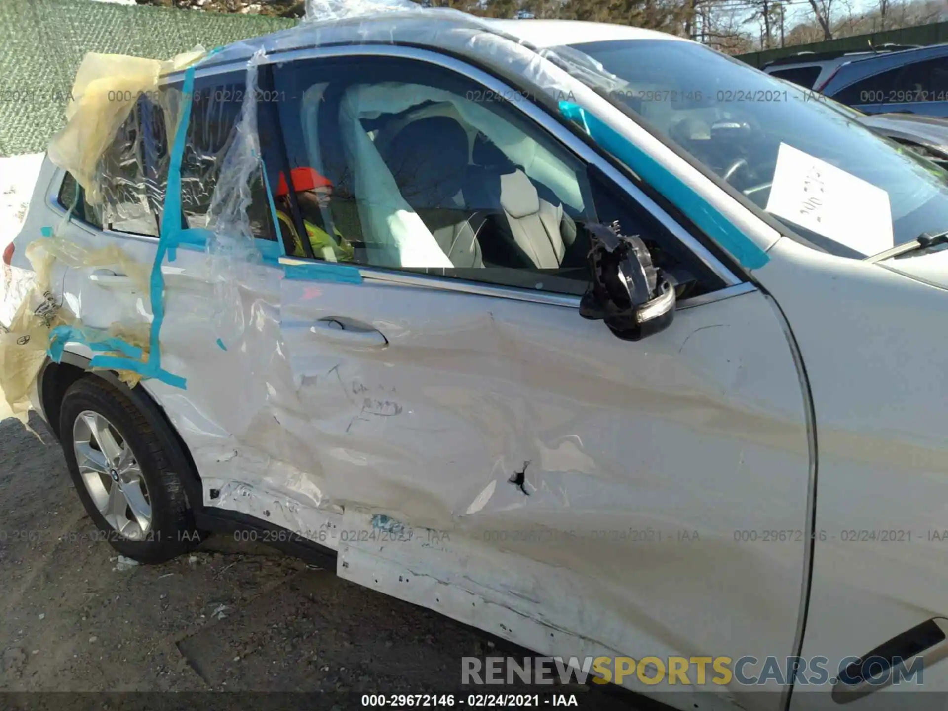 6 Photograph of a damaged car 5UXTR9C54KLP93947 BMW X3 2019