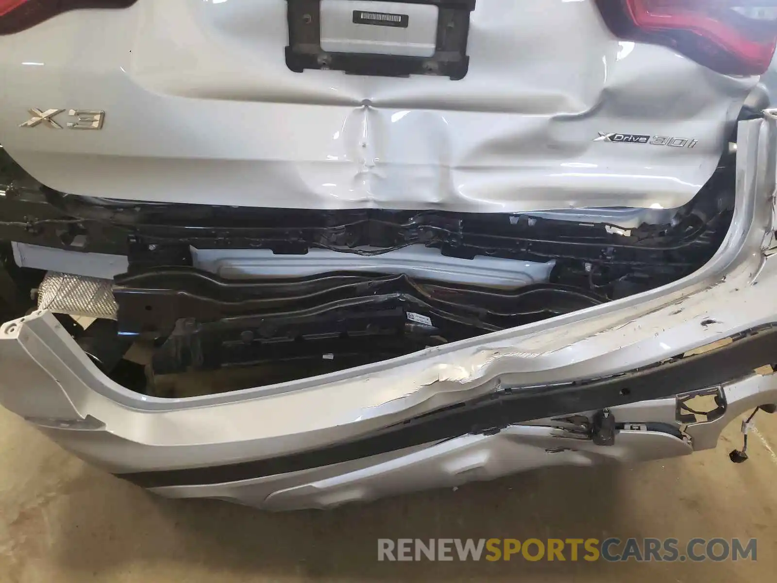 9 Photograph of a damaged car 5UXTR9C54KLR04187 BMW X3 2019