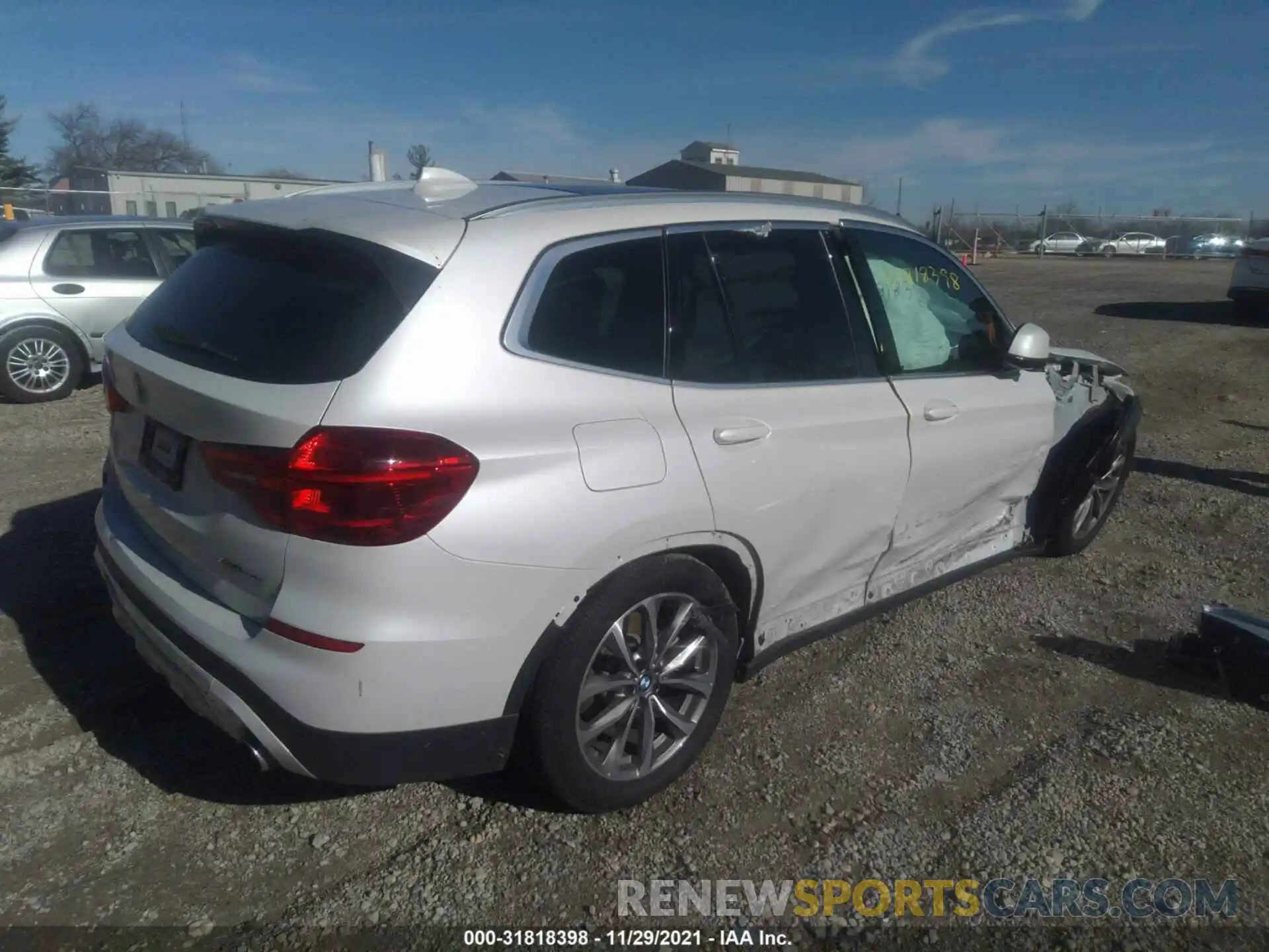 4 Photograph of a damaged car 5UXTR9C55KLD95701 BMW X3 2019