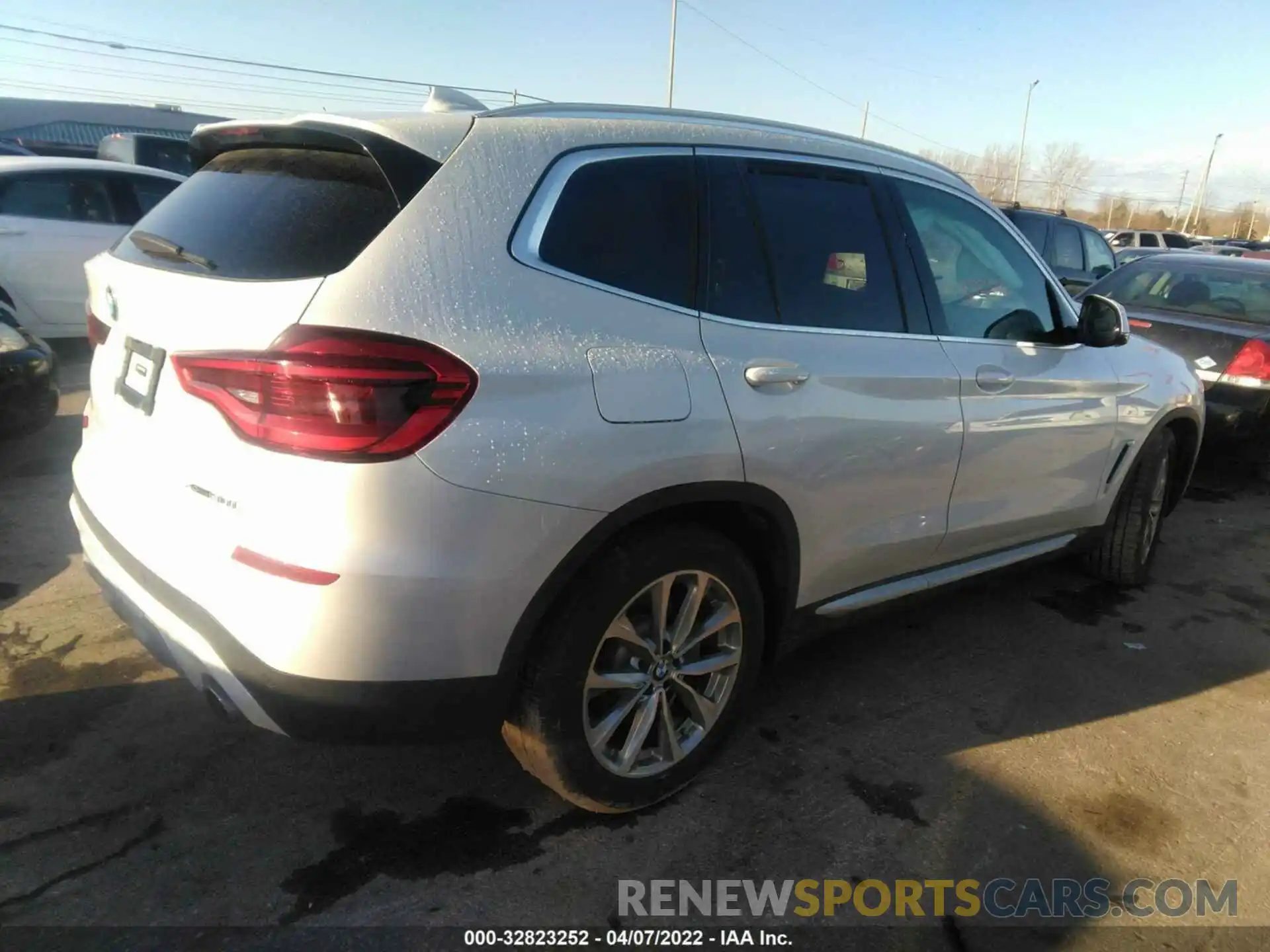 4 Фотография поврежденного автомобиля 5UXTR9C55KLD96847 BMW X3 2019