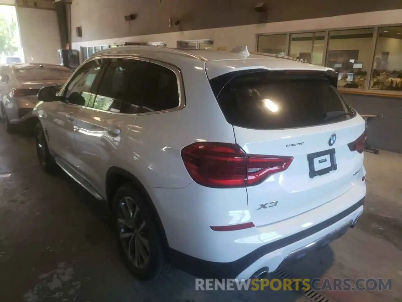 3 Photograph of a damaged car 5UXTR9C55KLD99196 BMW X3 2019