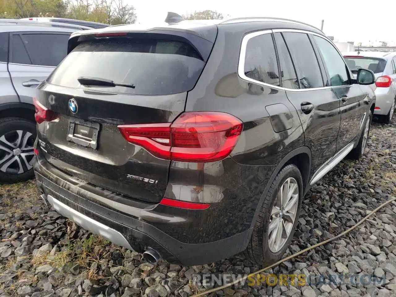 4 Фотография поврежденного автомобиля 5UXTR9C55KLE11234 BMW X3 2019