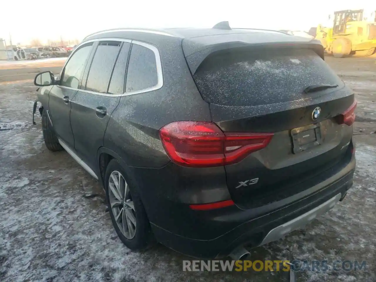 3 Photograph of a damaged car 5UXTR9C55KLE11945 BMW X3 2019